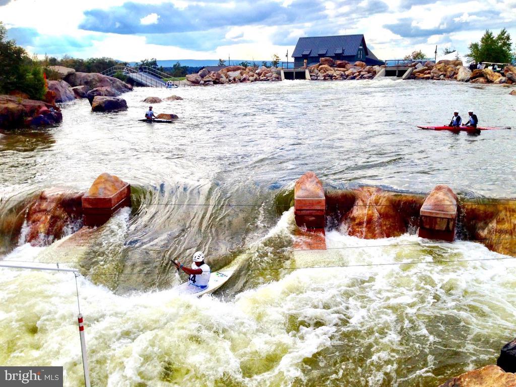 LAKE FOREST - Residential