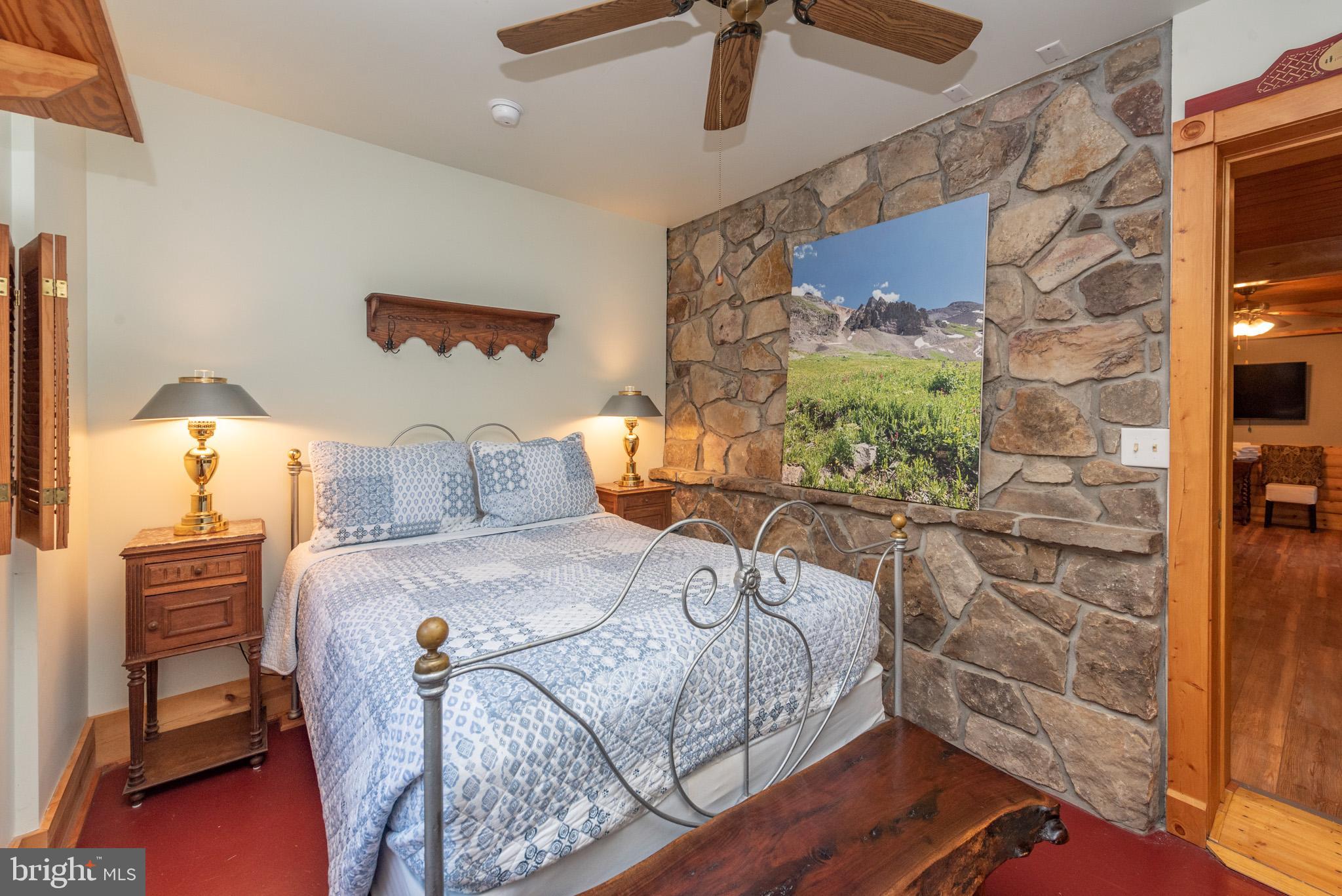 LAKE FOREST - Residential