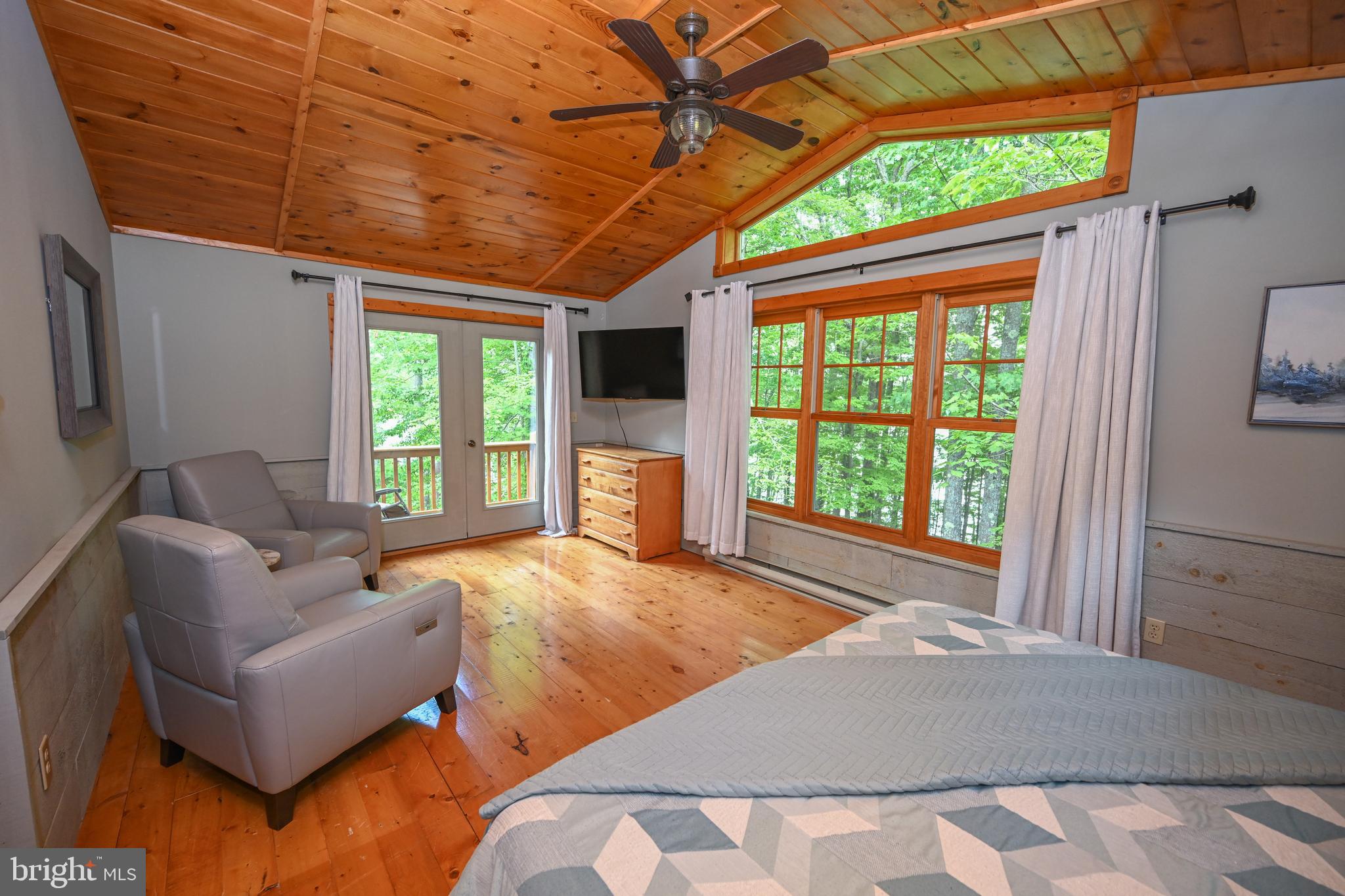 LAKE FOREST - Residential