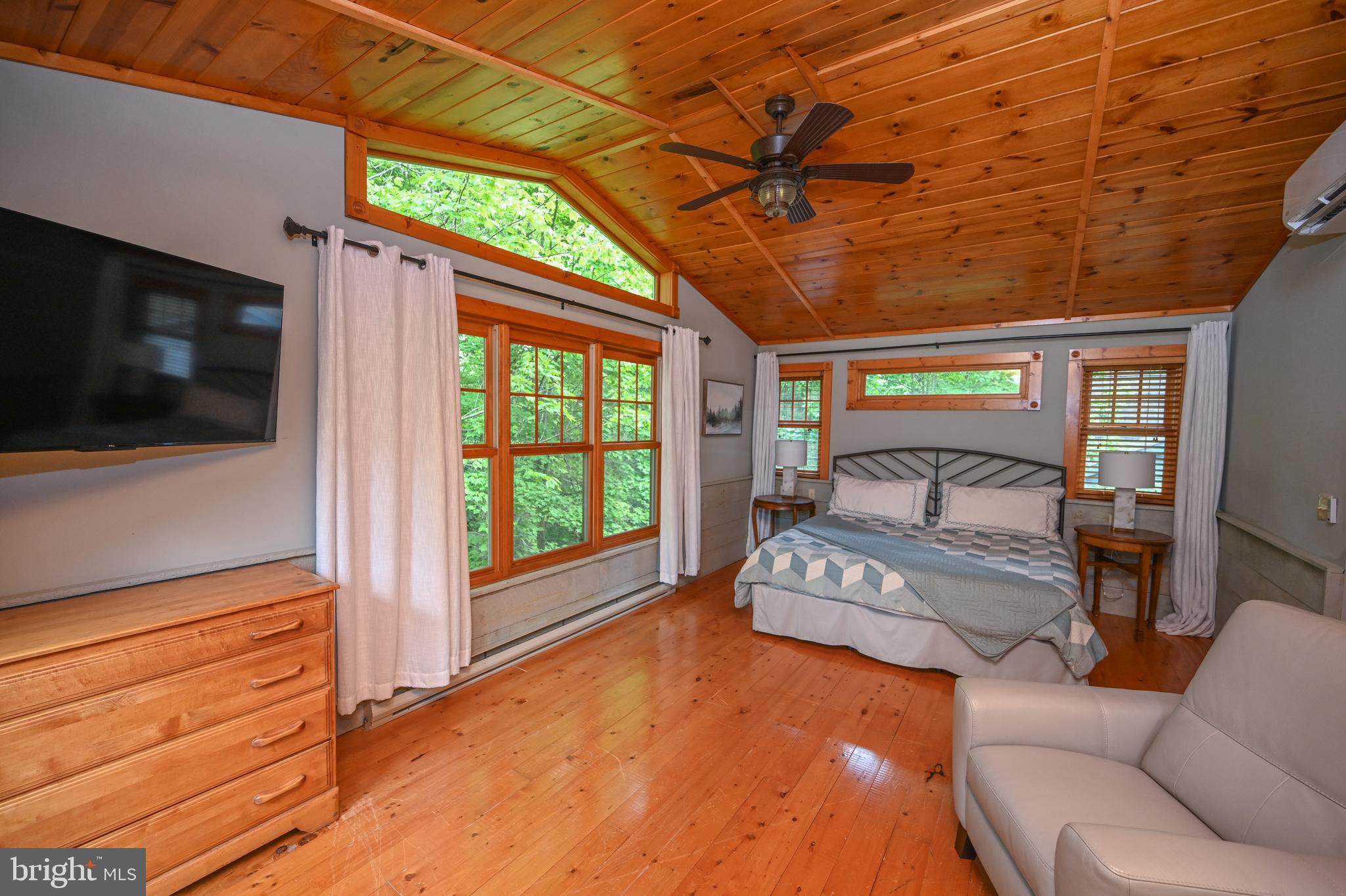 LAKE FOREST - Residential