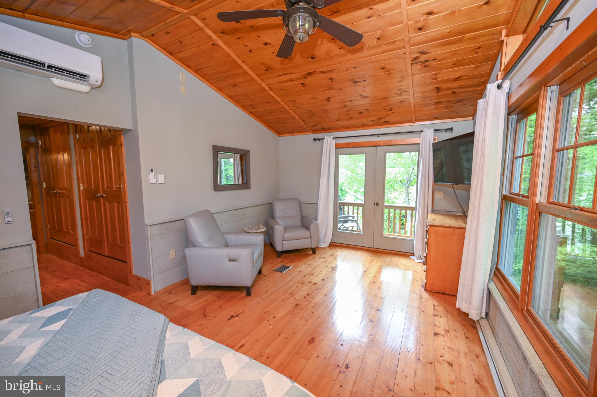 LAKE FOREST - Residential