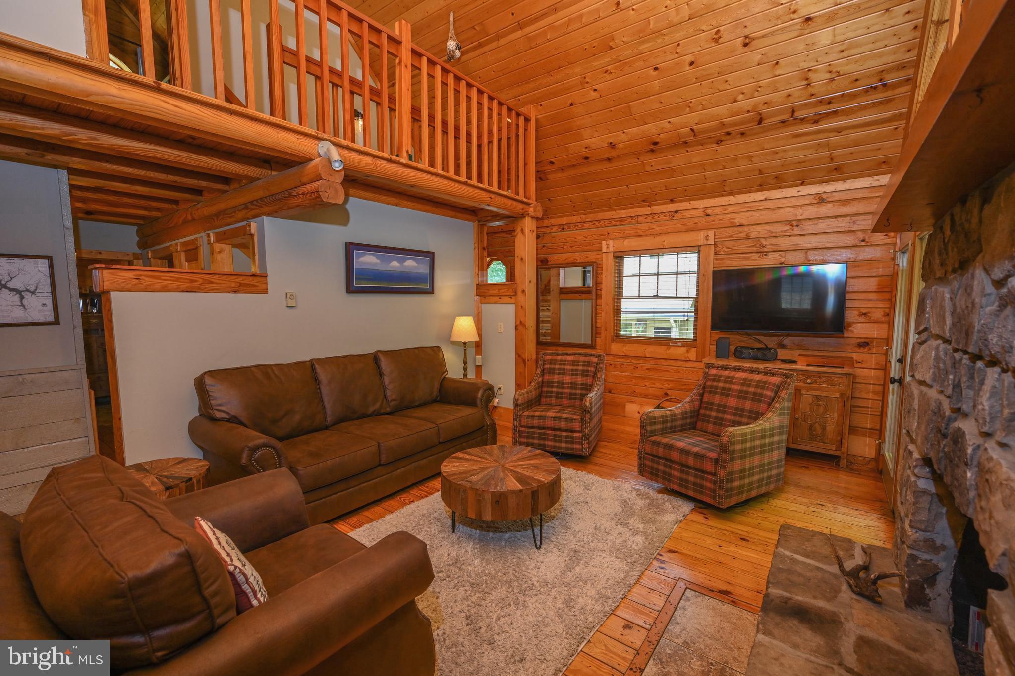 LAKE FOREST - Residential