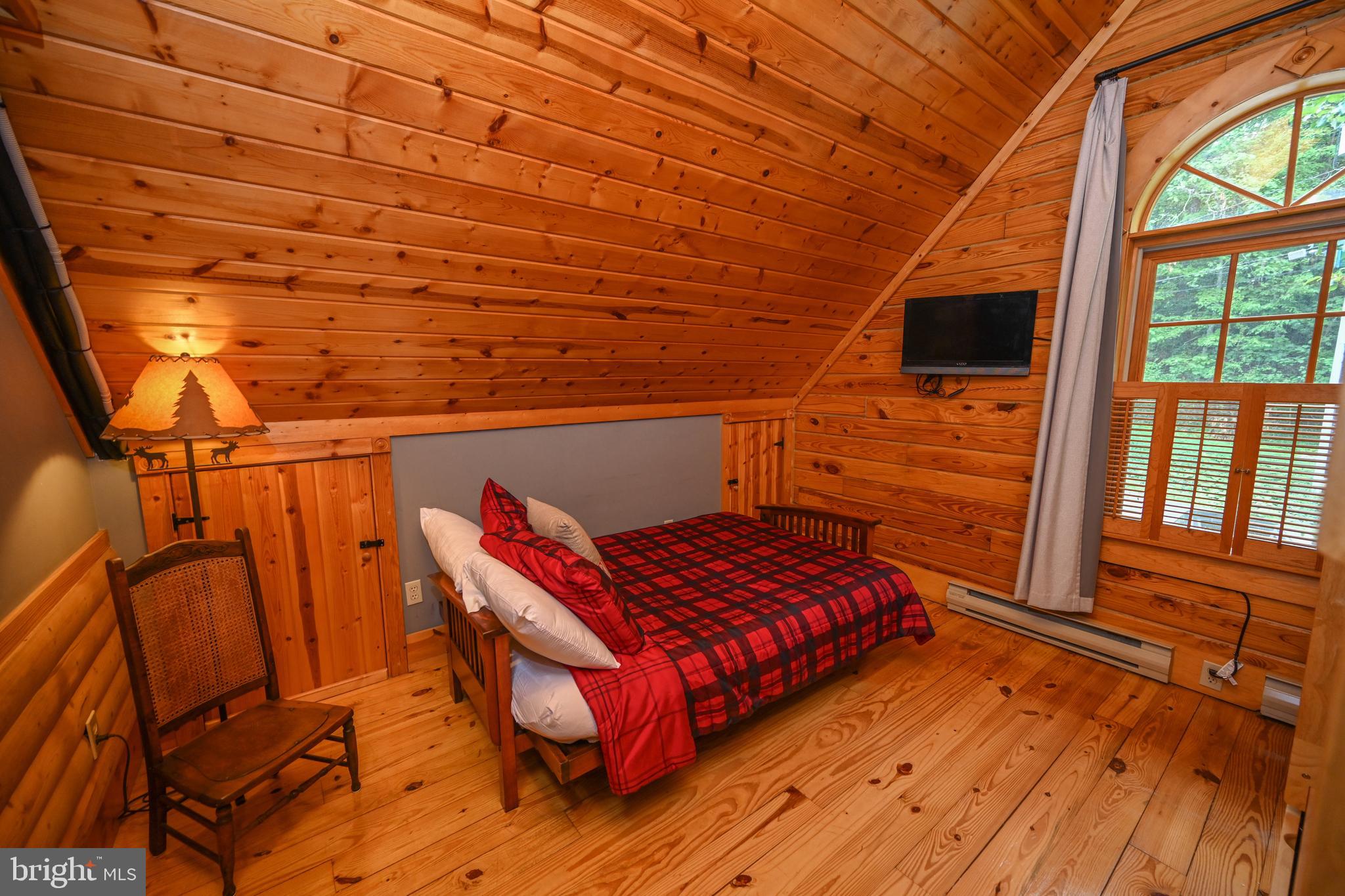 LAKE FOREST - Residential