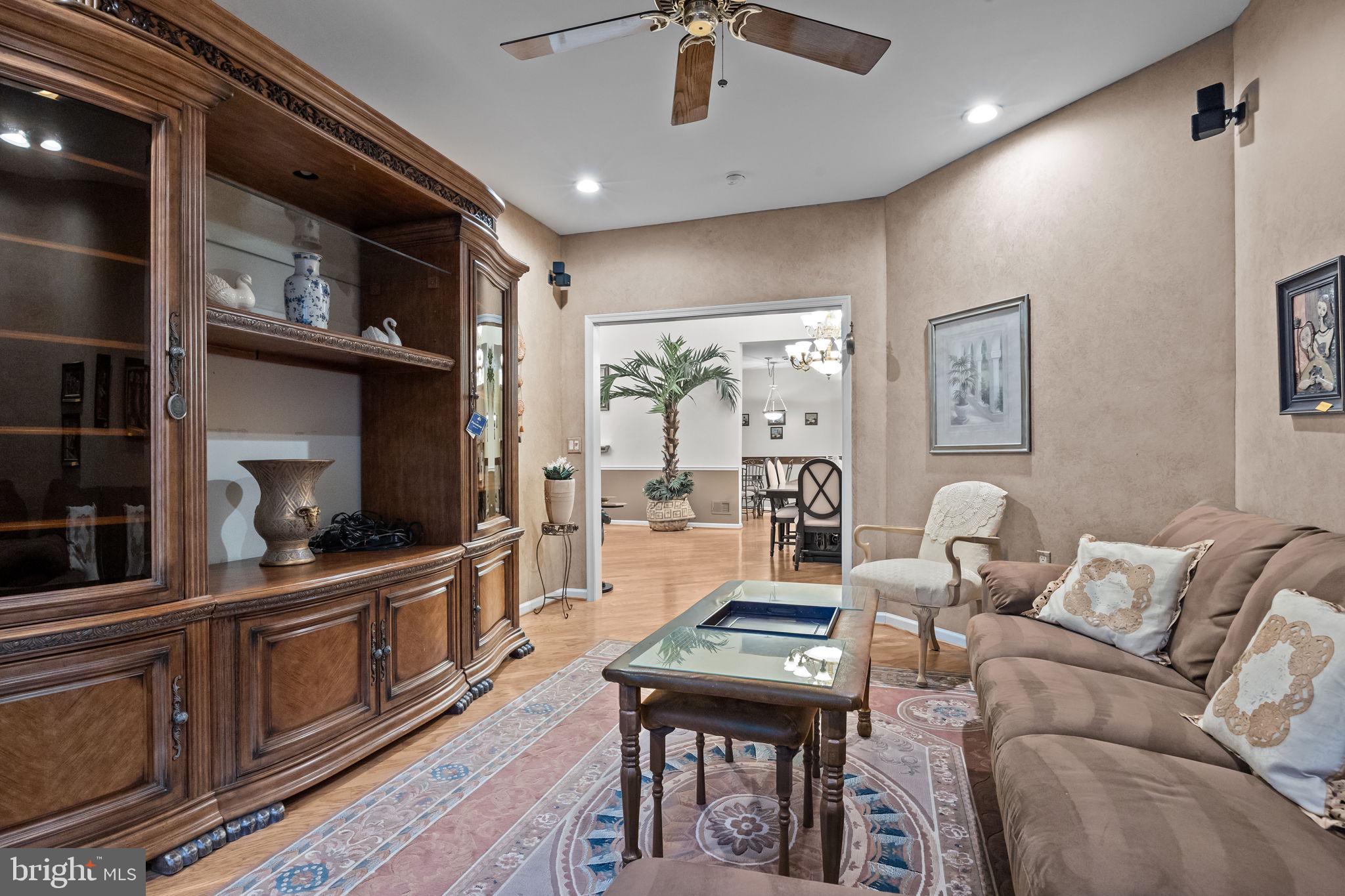 LEGACY OAKS - Residential