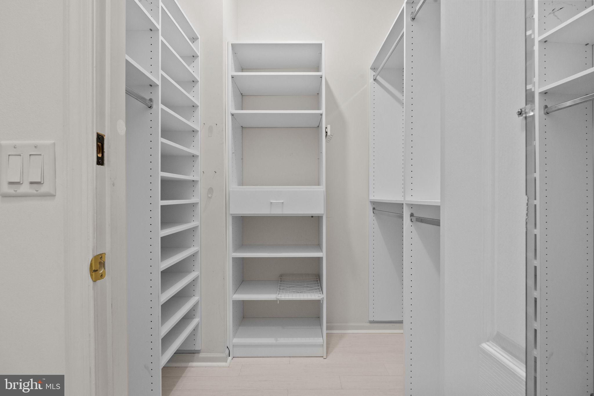 LEGACY OAKS - Residential