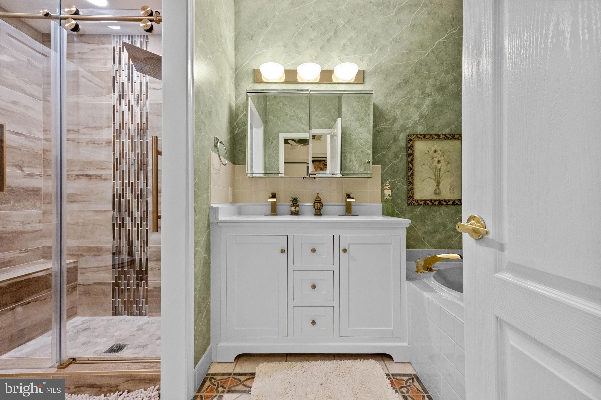 LEGACY OAKS - Residential