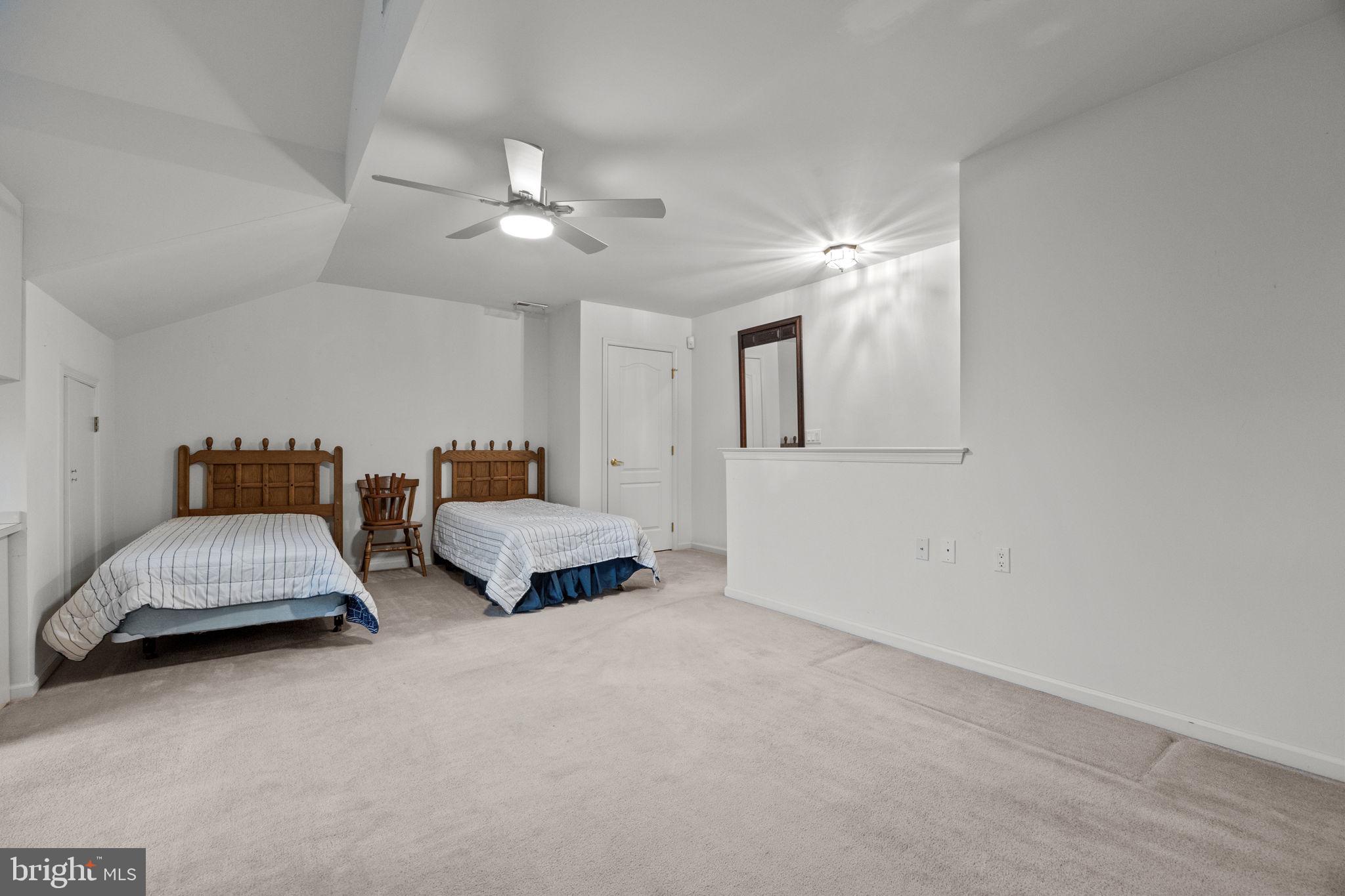 LEGACY OAKS - Residential