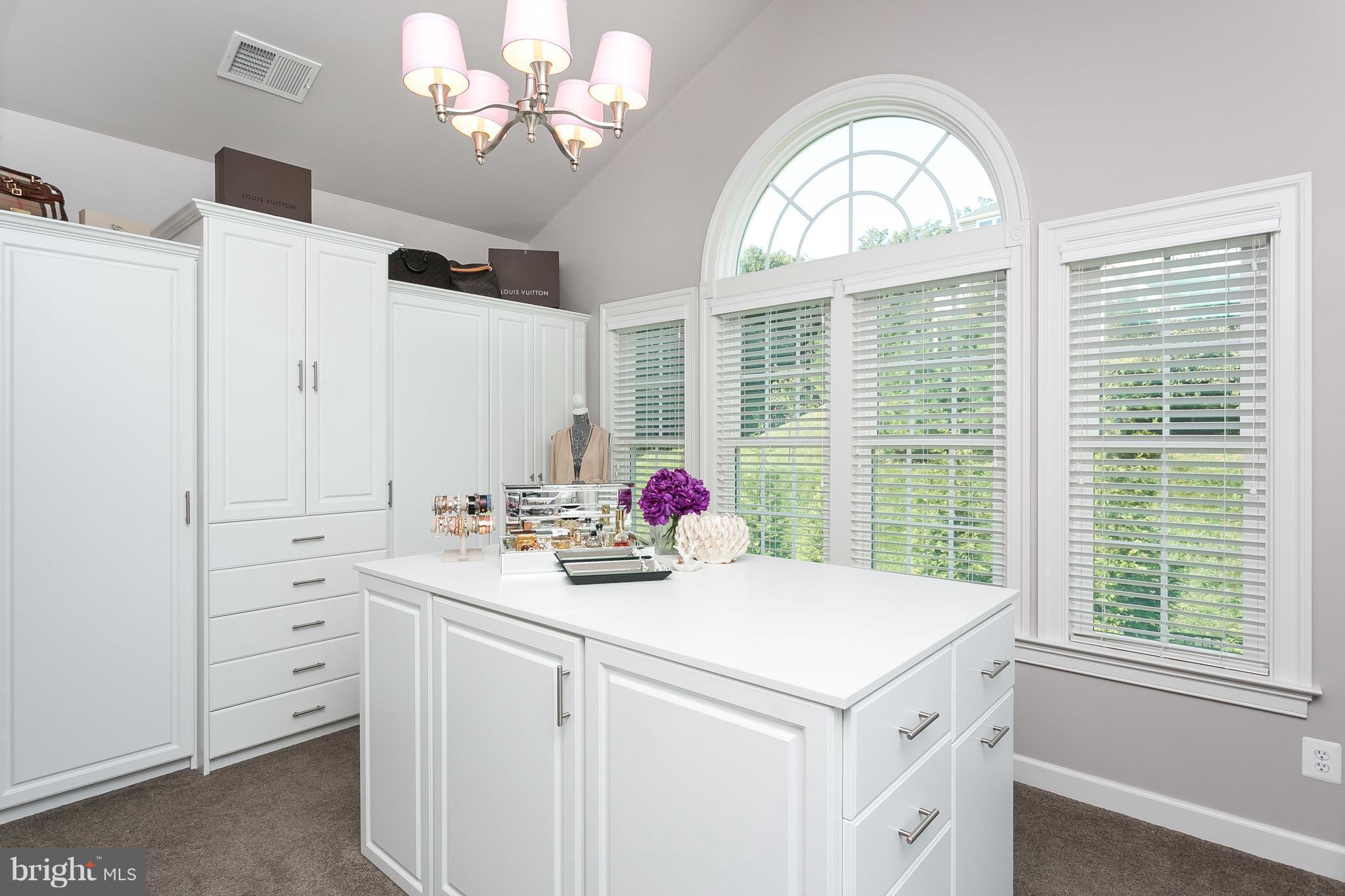 MEADOWVALE - Residential