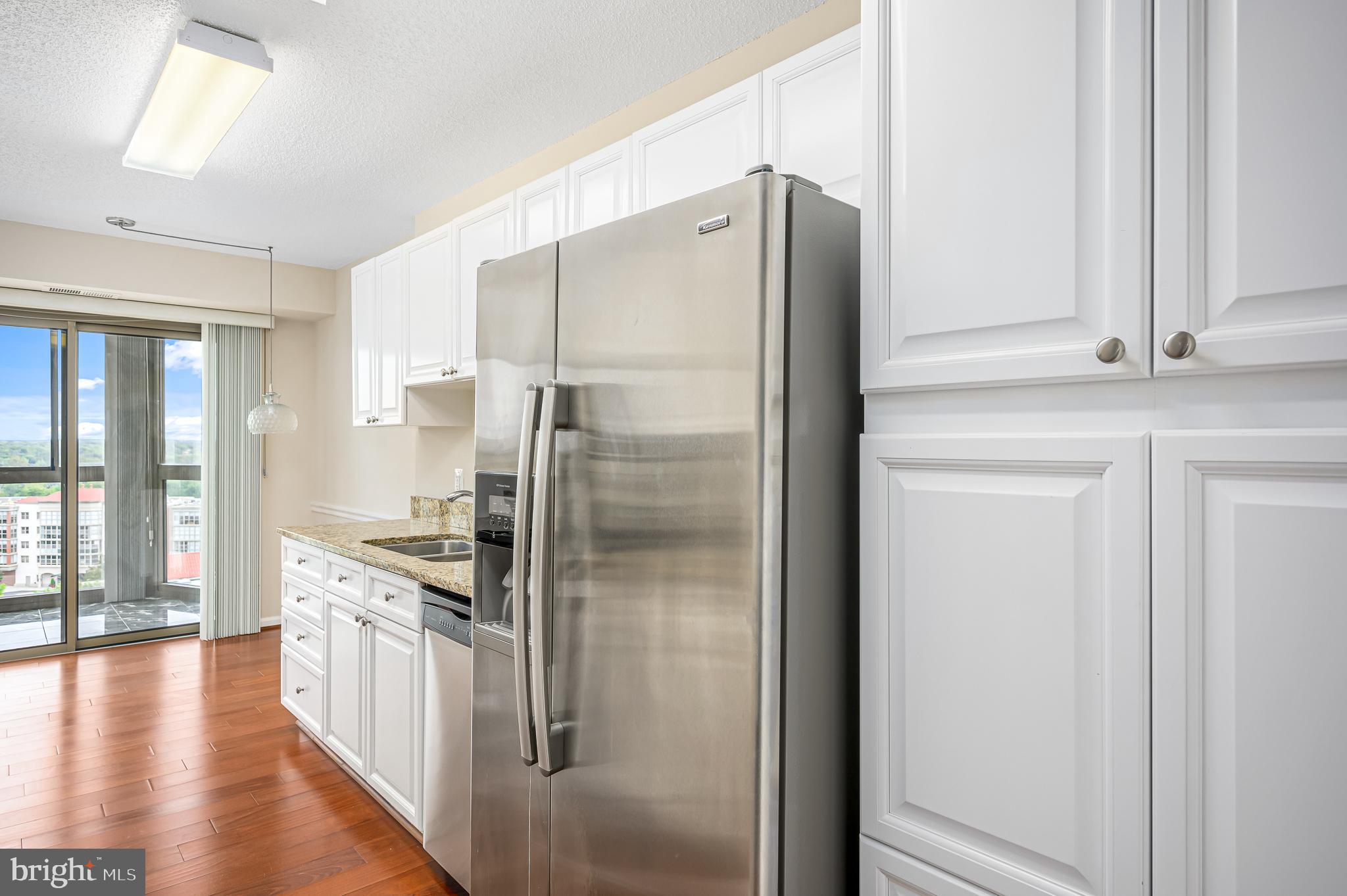 LANSDOWNE WOODS - Residential Lease