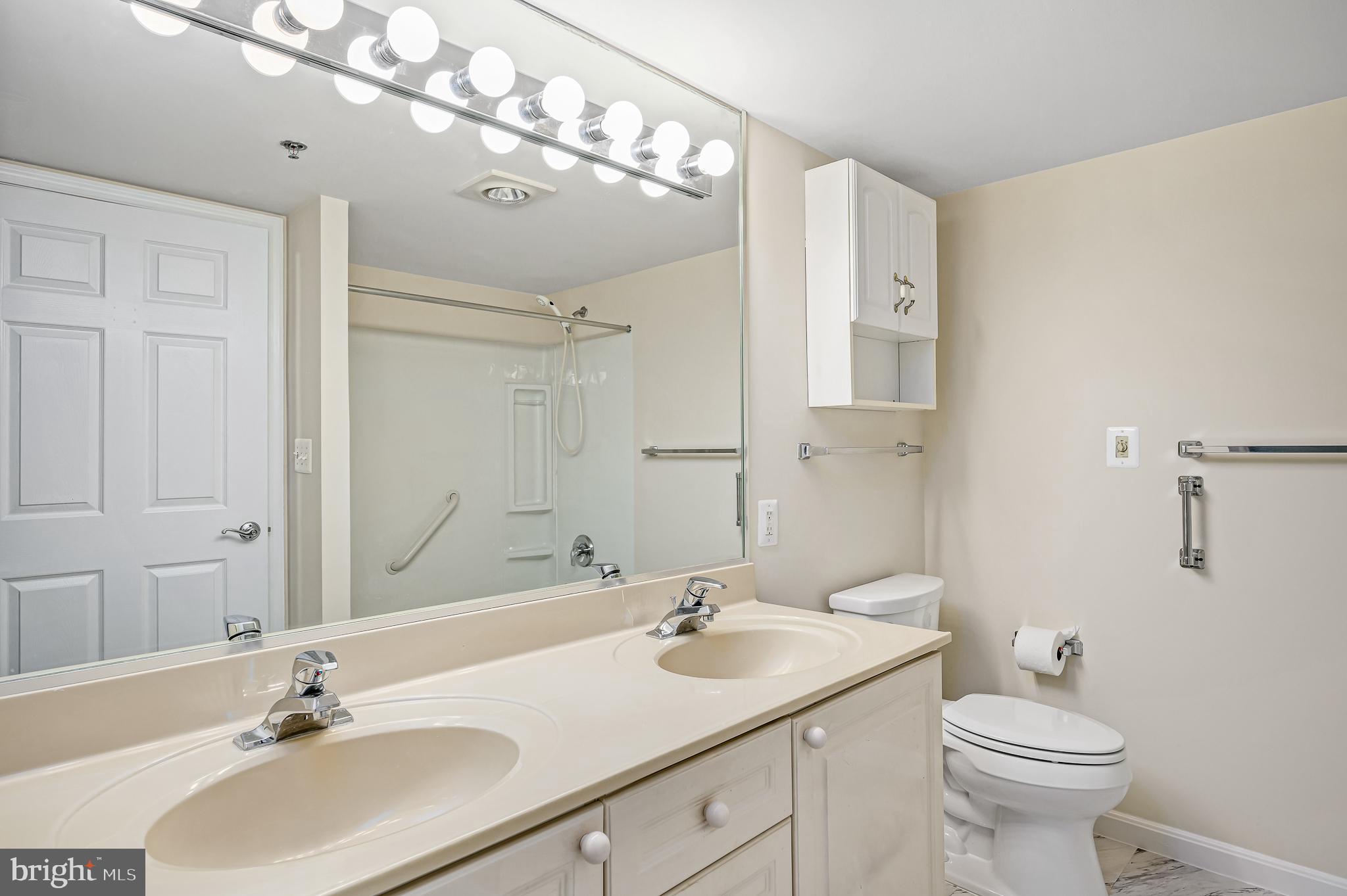 LANSDOWNE WOODS - Residential Lease