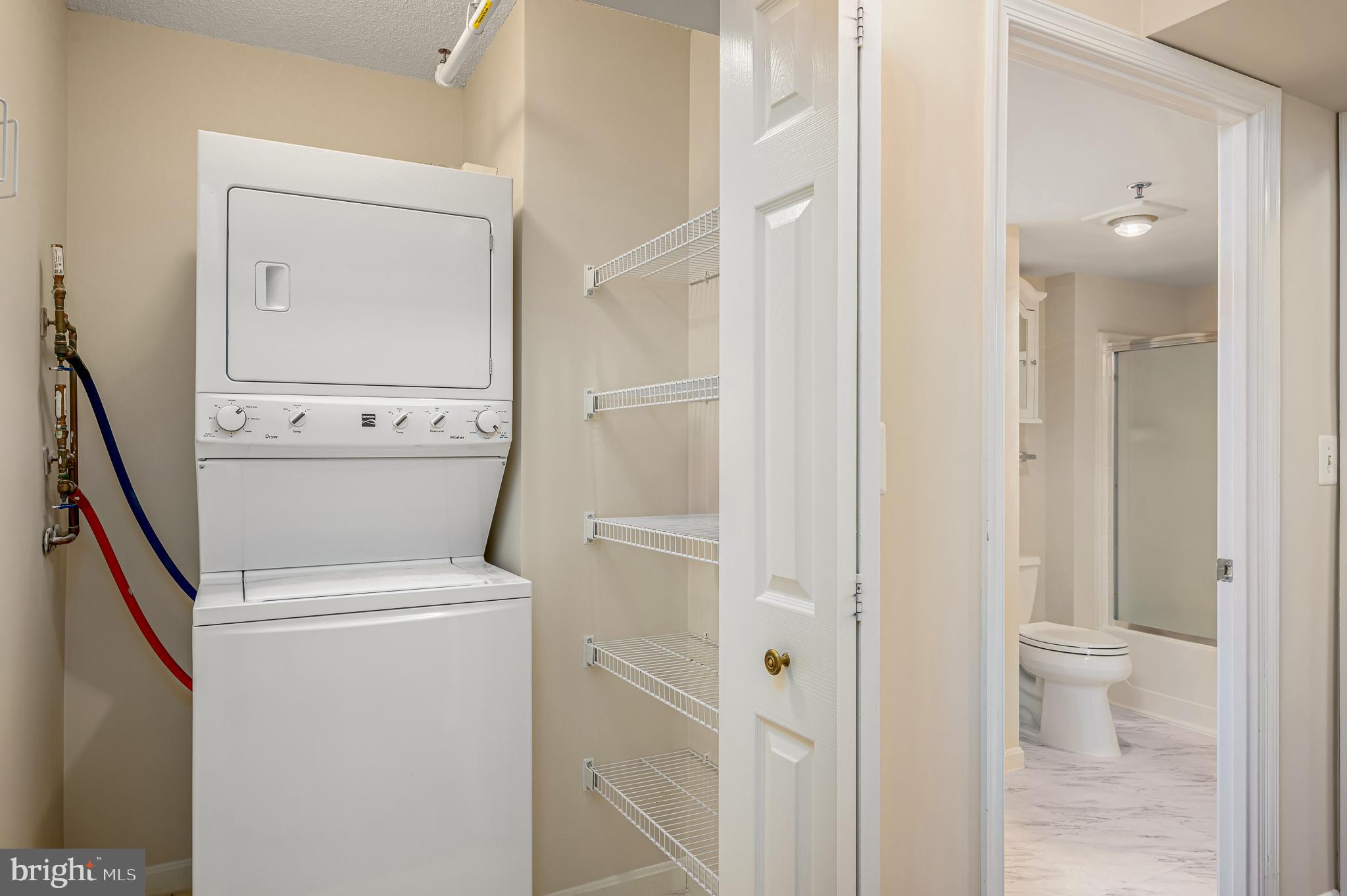 LANSDOWNE WOODS - Residential Lease