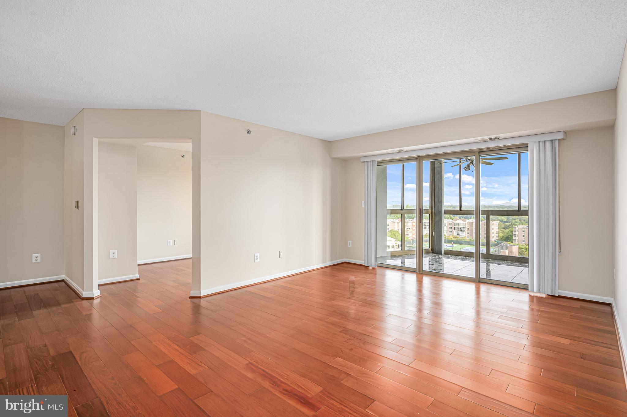 LANSDOWNE WOODS - Residential Lease