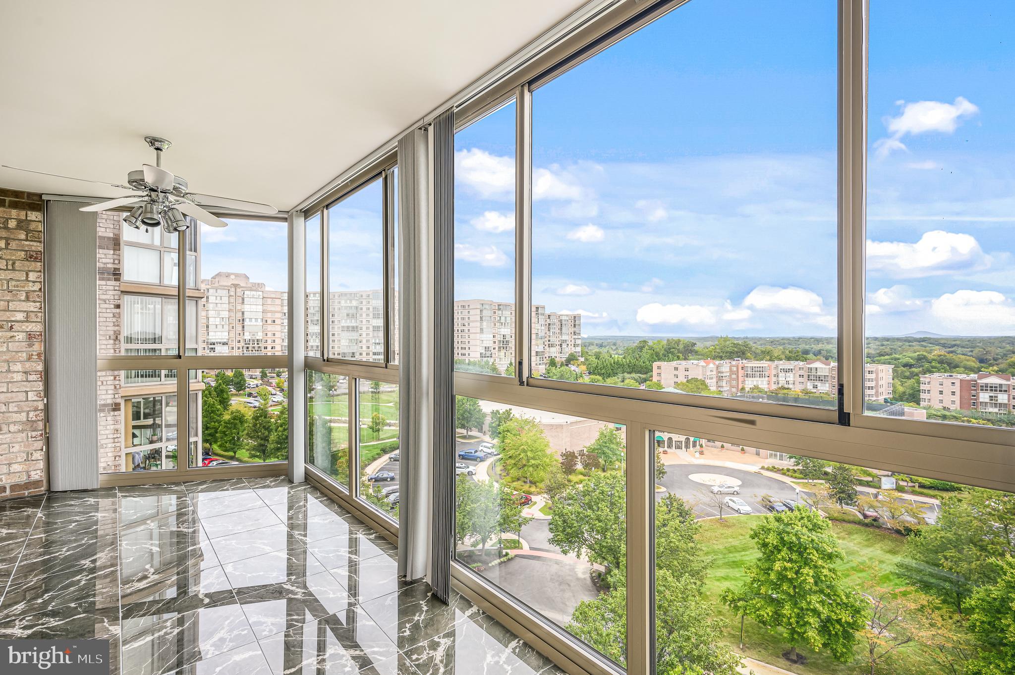 LANSDOWNE WOODS - Residential Lease