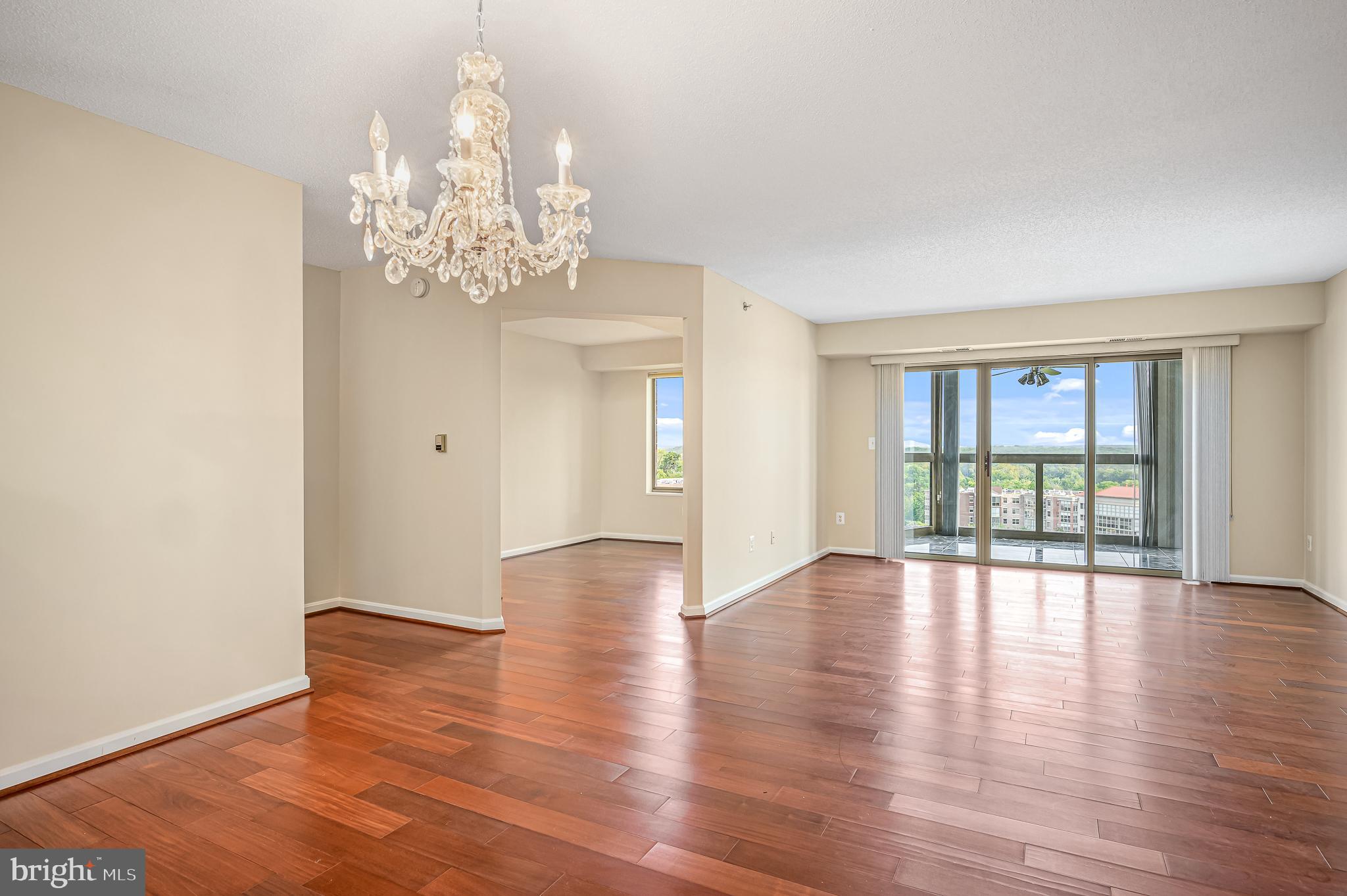 LANSDOWNE WOODS - Residential Lease