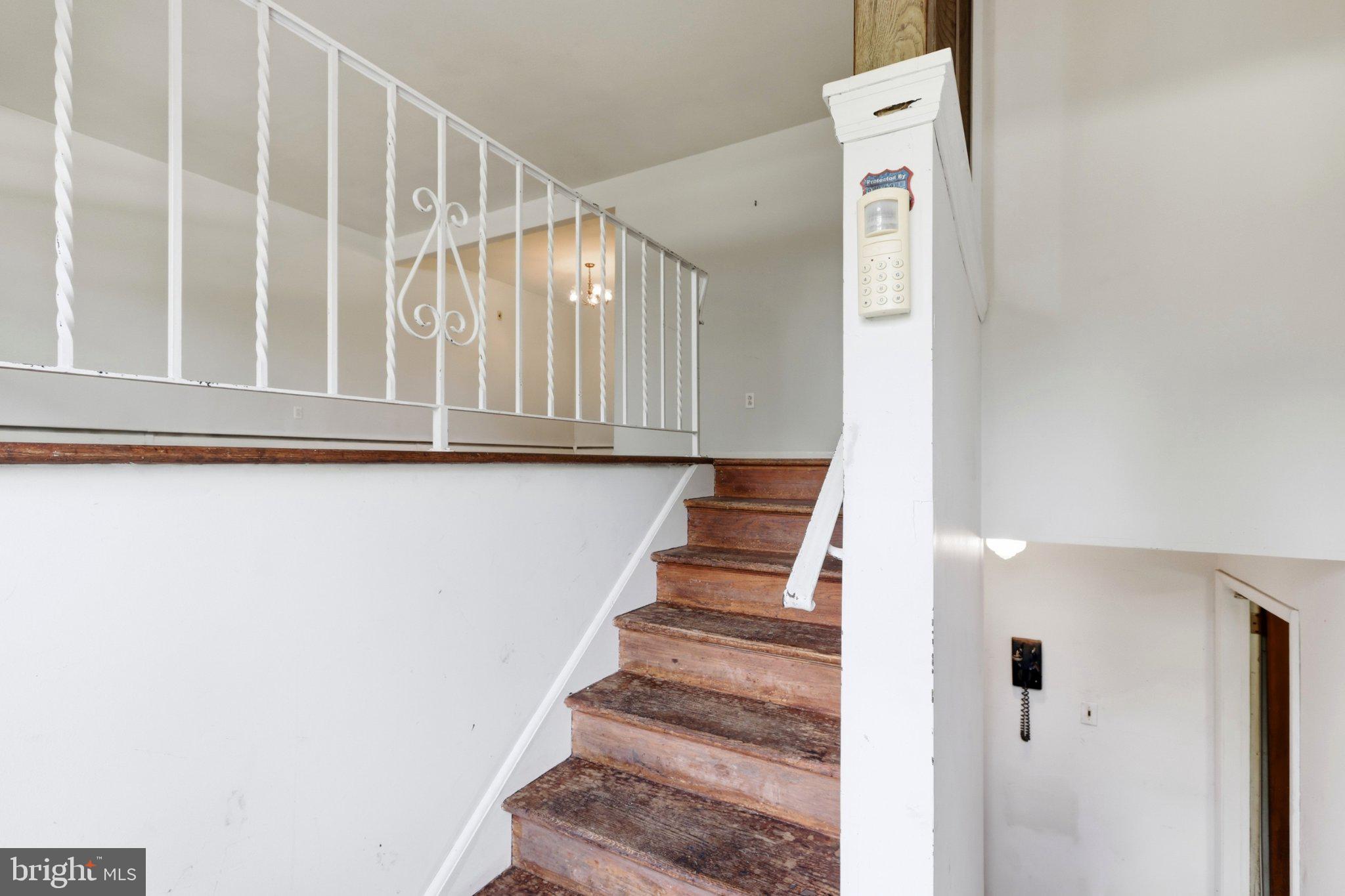 1230 AUDREY LANE