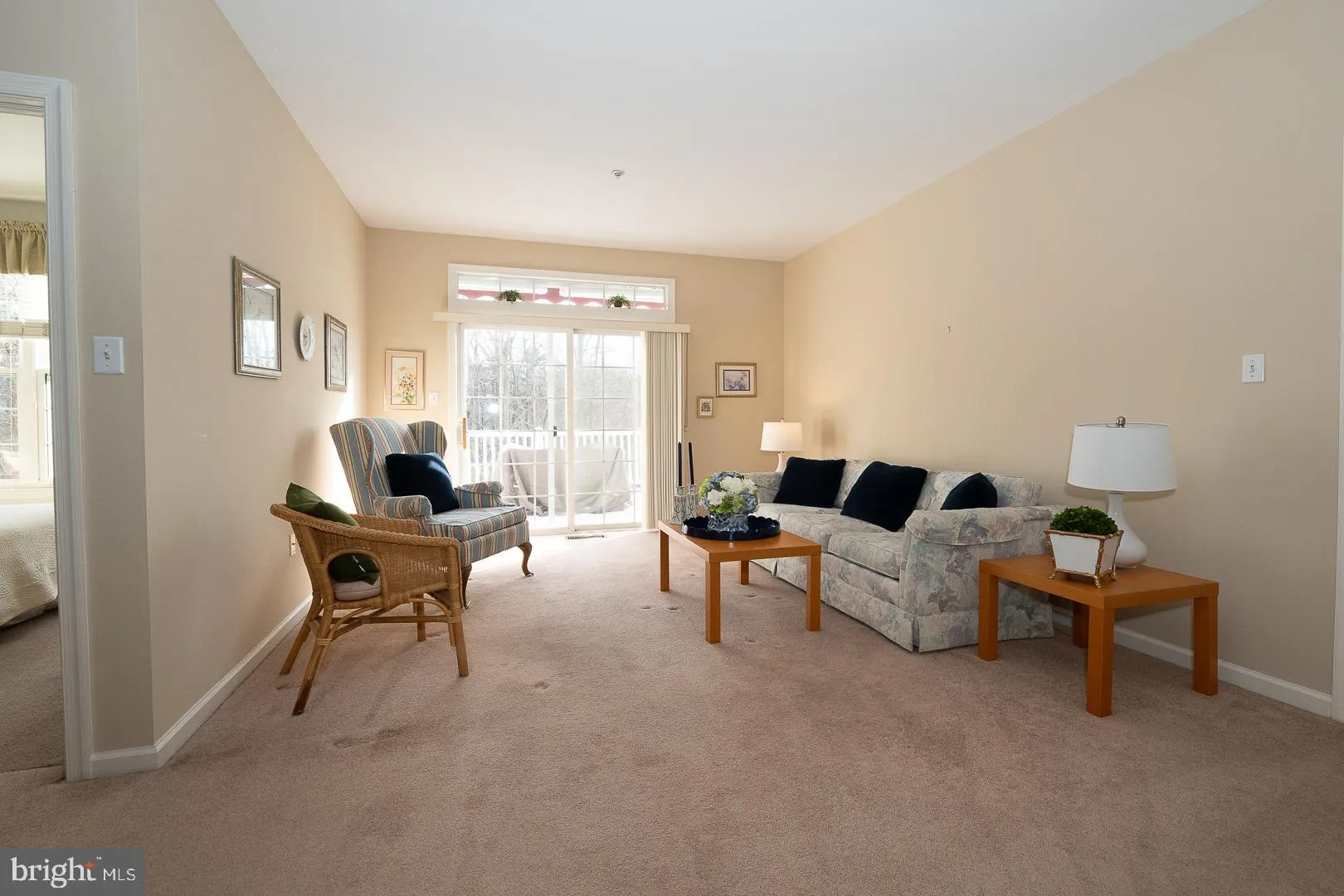 Springfield, Pennsylvania 19064, United States, 2 Bedrooms Bedrooms, ,3 BathroomsBathrooms,Residential,Pending,16525