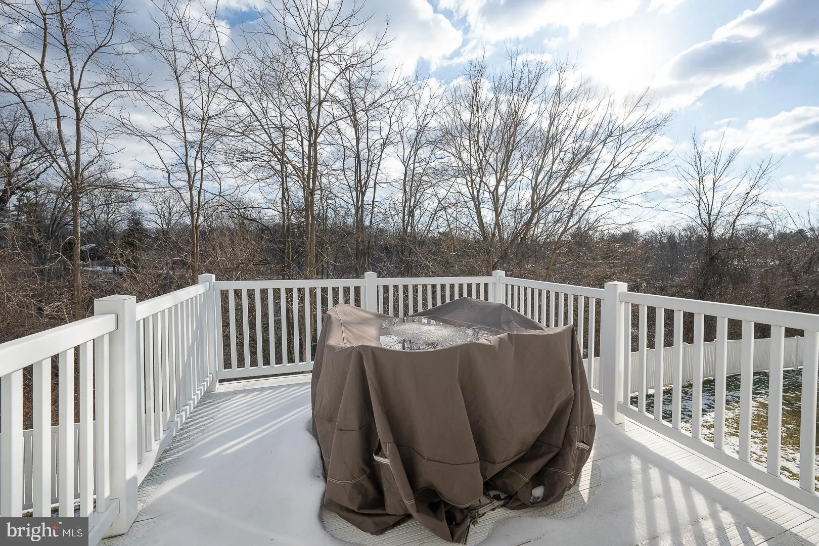 Springfield, Pennsylvania 19064, United States, 2 Bedrooms Bedrooms, ,3 BathroomsBathrooms,Residential,Pending,16525