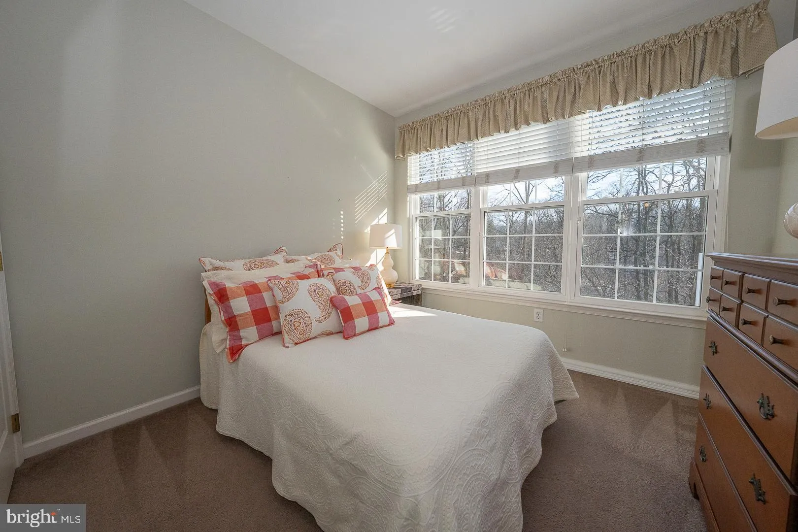 Springfield, Pennsylvania 19064, United States, 2 Bedrooms Bedrooms, ,3 BathroomsBathrooms,Residential,Pending,16525