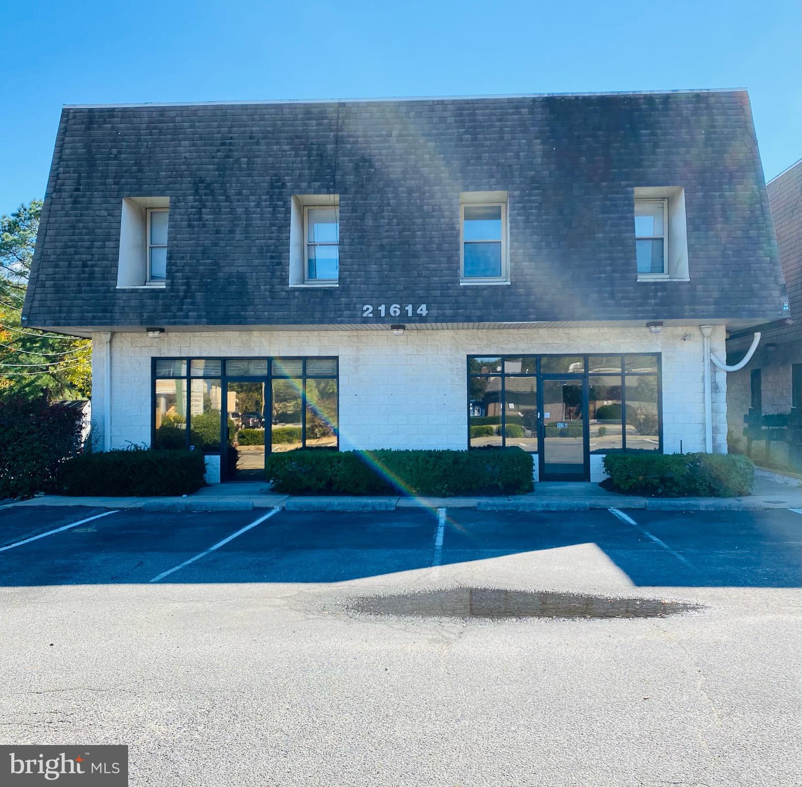 Beautifully Renovated Store Front Commercial Property….Lobby with Reception Area; Large Office with Private Full Bath and Separate Private Entrance. Total of two Full Baths. Kitchen Nuke Area. Newly Renovated with Wood Floors. Parking Onsite. Lessee responsible for all utilities and maintenance.