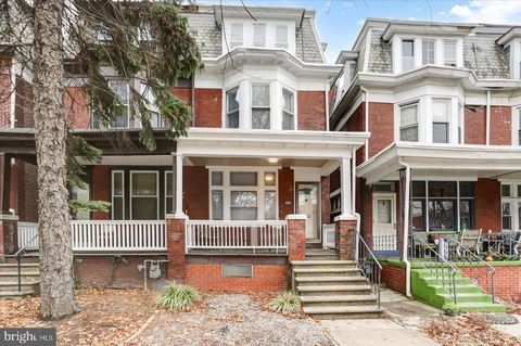 Townhouse For Sale - 1723 State Street<br/> Dauphin County, HARRISBURG, PA 17103