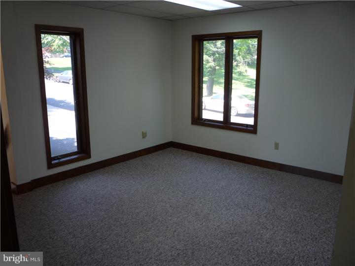 000 - Commercial Sale