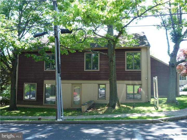 000 - Commercial Sale