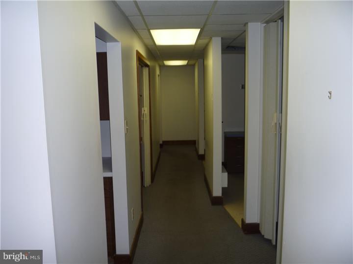 000 - Commercial Sale