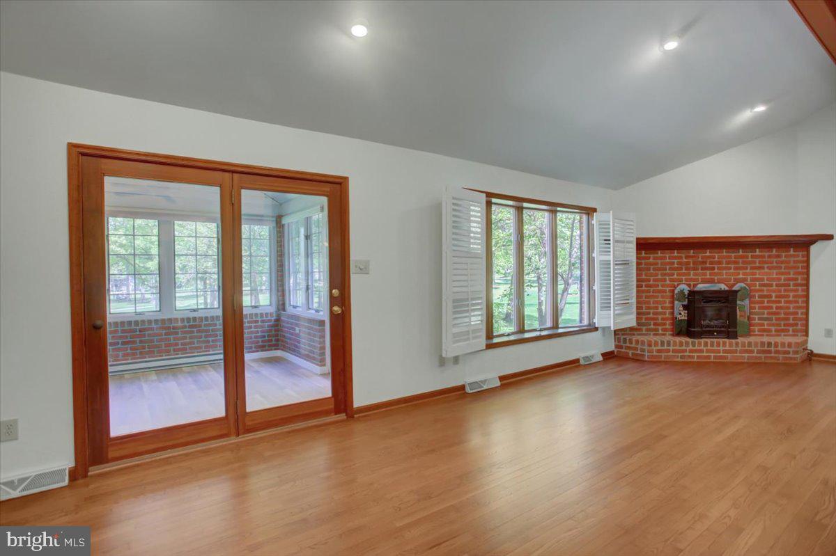 CHAMBERSBURG - Residential Lease