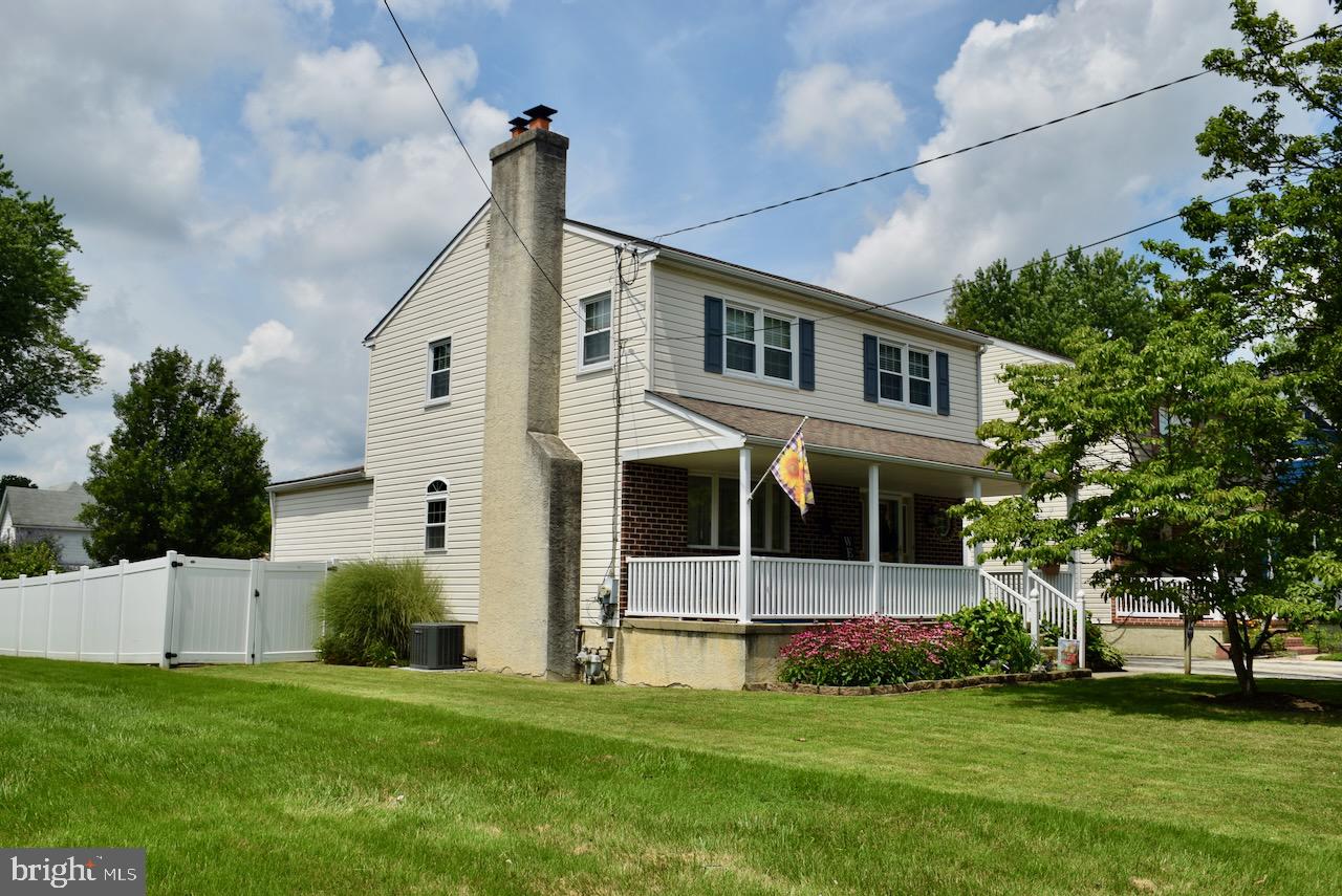 Welcome to this beautifully maintained colonial in Ridley Township, offering flexible living space, thoughtful upgrades, and a backyard built for summer enjoyment.
Step into the tile entryway and immediately notice the gleaming hardwood floors in the formal living and dining rooms. A brick-burning fireplace adds charm and warmth to the living area, while the spacious eat-in kitchen features updated appliances, ample cabinetry, and excellent storage.
The standout feature of this home is the family room addition — boasting vaulted ceilings, a large glass slider, and a private 4th bedroom and full bath — making it ideal for a home office, guest suite, or in-law setup. The family room opens to a custom PVC maintenance-free deck that overlooks your 175-foot deep, fenced backyard, complete with a 4-foot above-ground pool and golf-course-like lawn — perfect for summer fun and entertaining.
Upstairs you’ll find three additional large bedrooms, including a sunny primary suite with generous closet space, and a fully renovated hall bath featuring subway tile, glass accents, and ceramic-style hardwood flooring.
The basement level offers high ceilings, a dedicated laundry area with utility tub, and plenty of storage space — or finish it for added living space, a playroom, game room, or man cave.
Additional highlights include:
Updated Roof, Heater, Central Air, and Hot Water Heater
Energy-efficient Heat Pump System for Family Room Addition
Pull-down stairs to a semi-floored attic for even more storage
📦 This home is move-in ready, spacious, and loaded with features you won’t find elsewhere — all nestled on a deep lot in one of Delco’s most desirable neighborhoods.