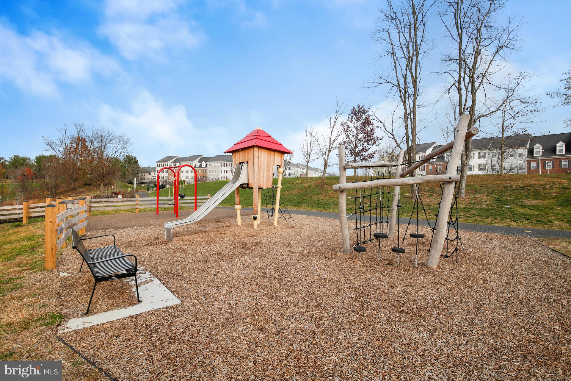 QUINCE ORCHARD PARK - Residential