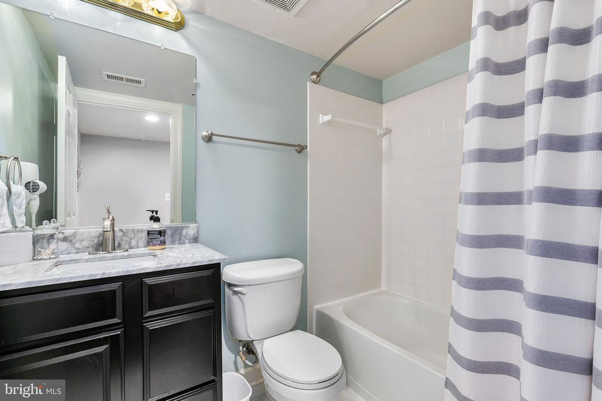 QUINCE ORCHARD PARK - Residential