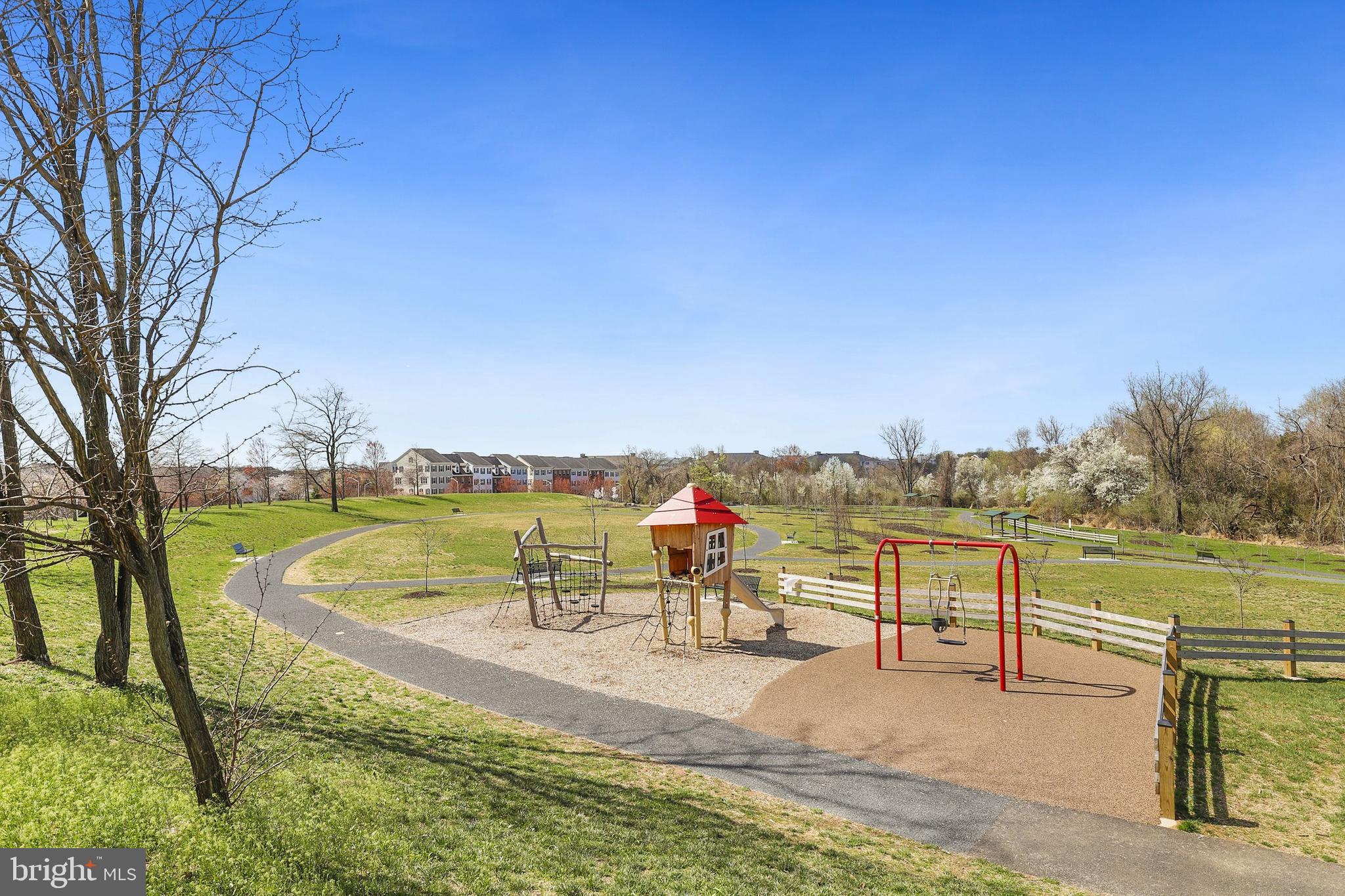 QUINCE ORCHARD PARK - Residential