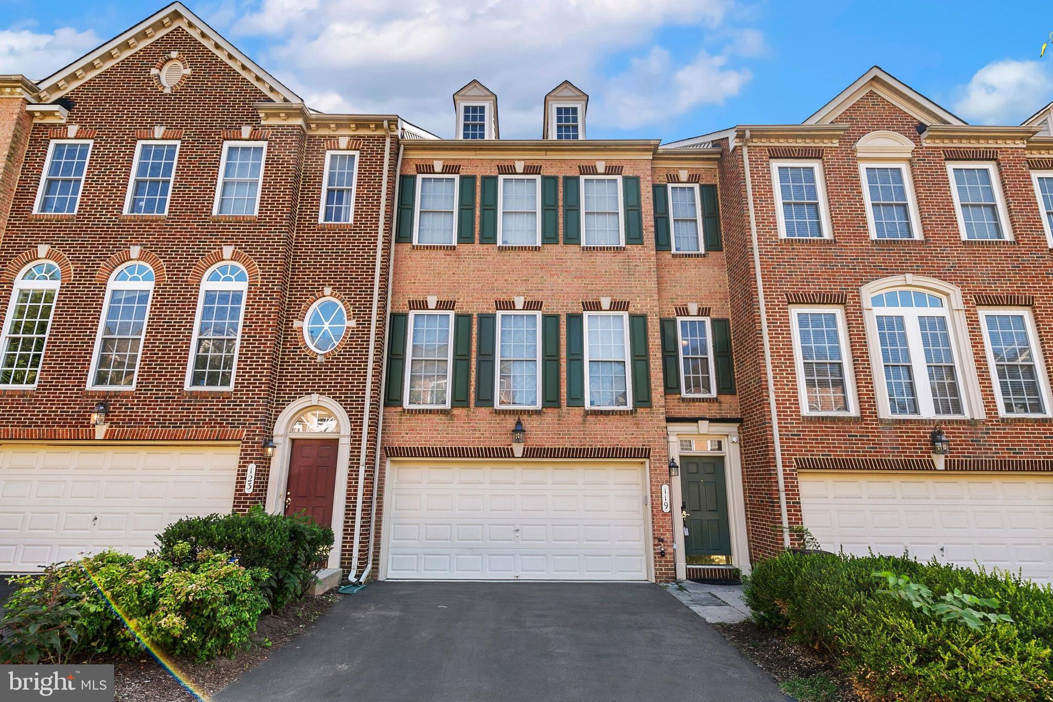 QUINCE ORCHARD PARK - Residential