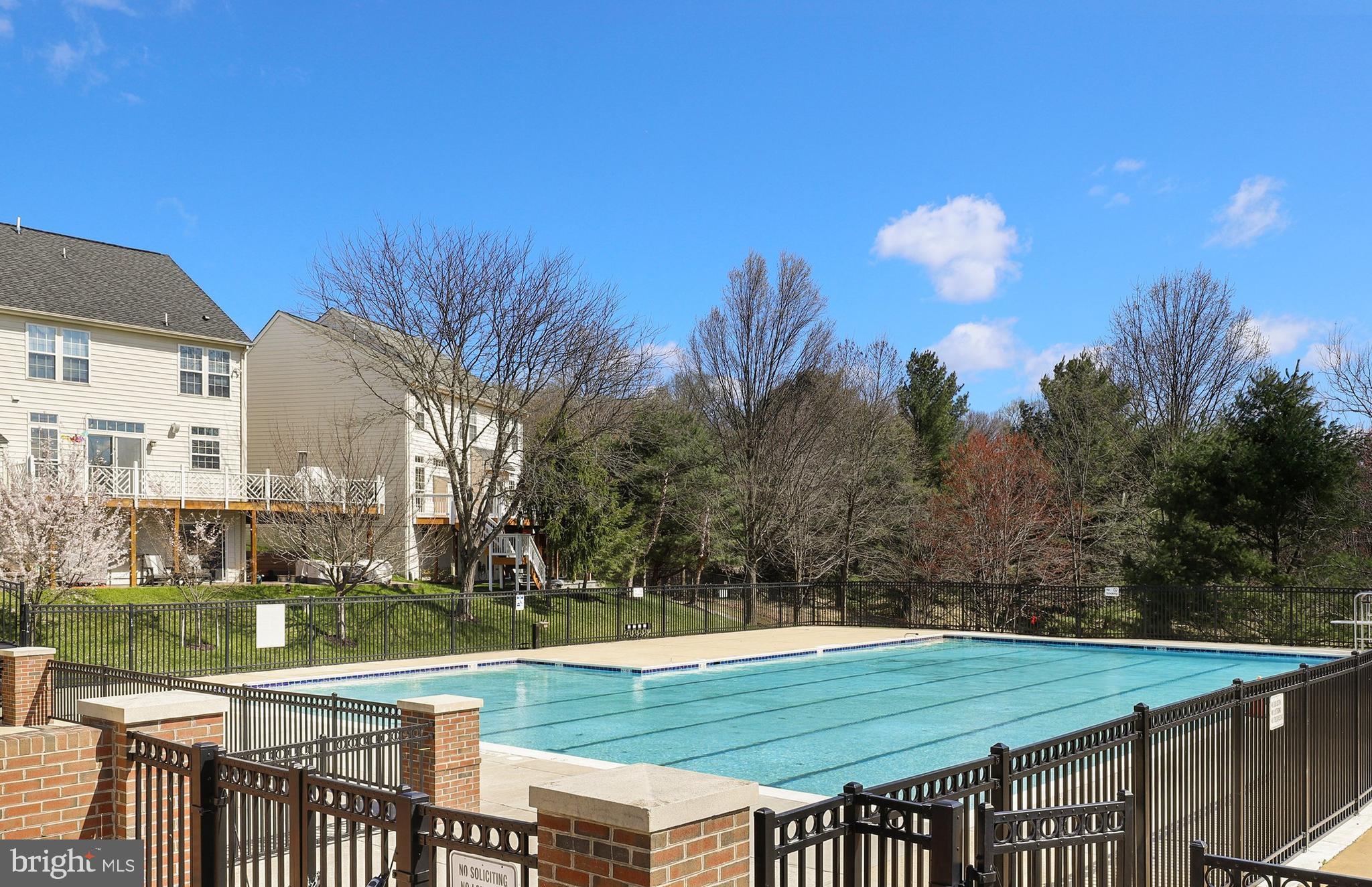 QUINCE ORCHARD PARK - Residential