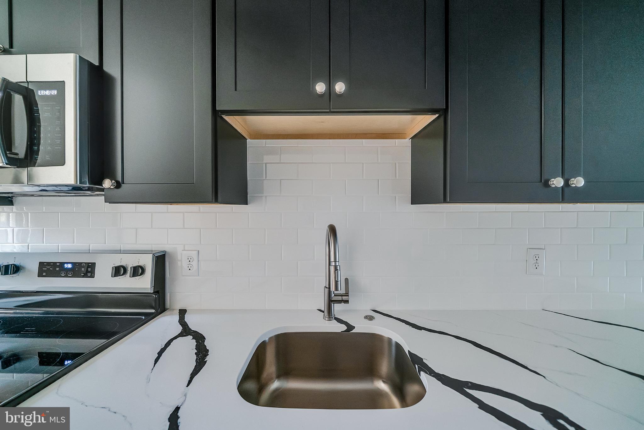 SUMMIT HOUSE - Residential