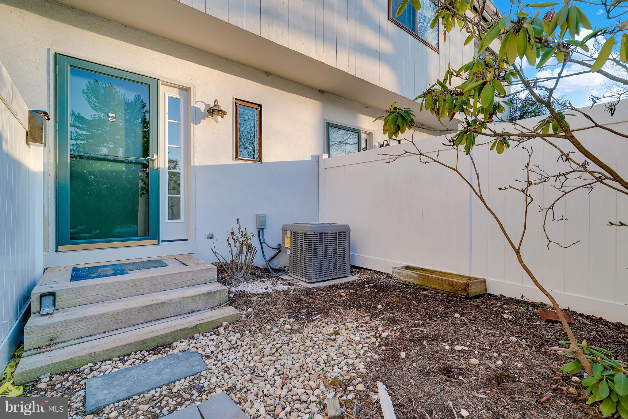 SUMMIT HOUSE - Residential