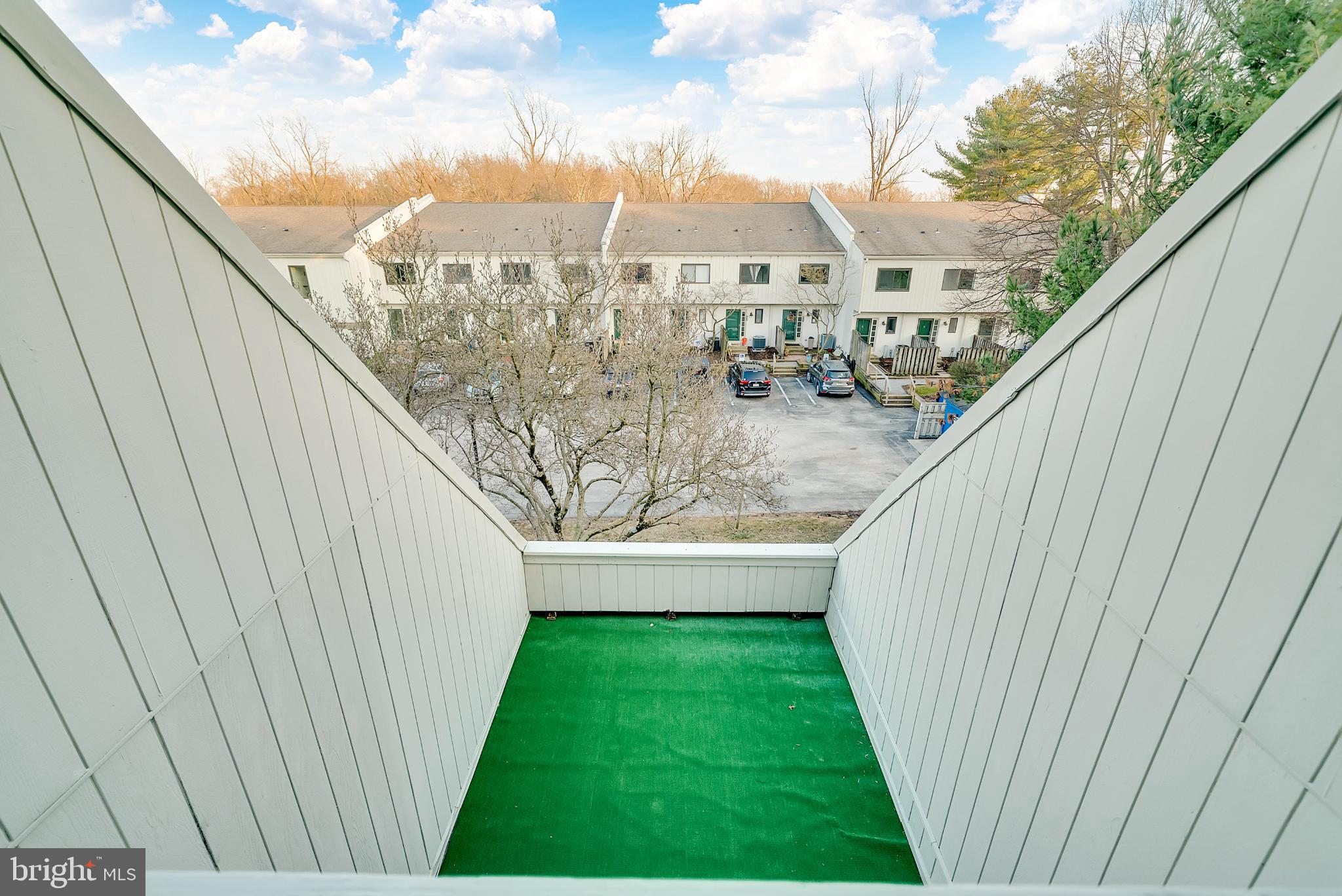 SUMMIT HOUSE - Residential