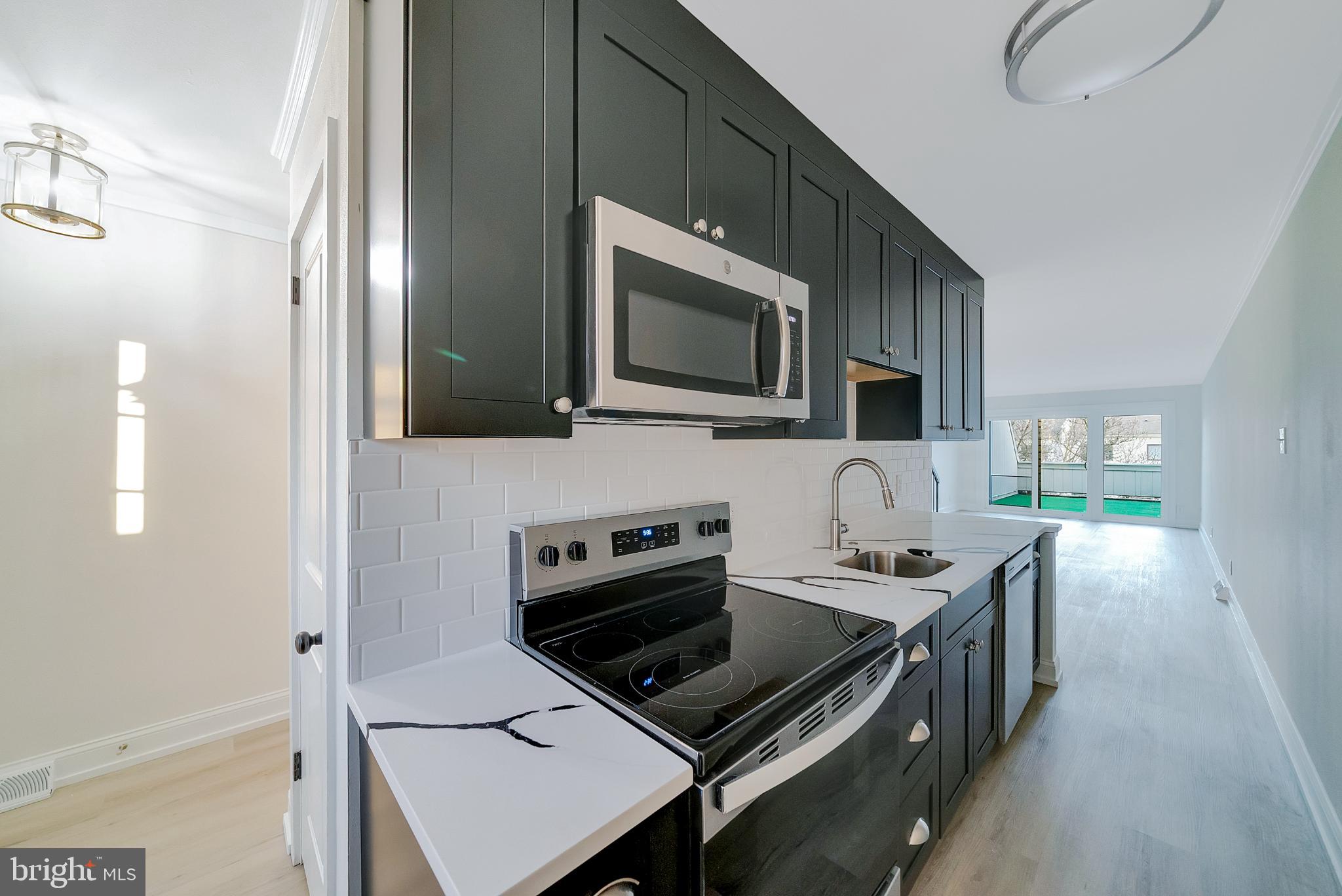 SUMMIT HOUSE - Residential