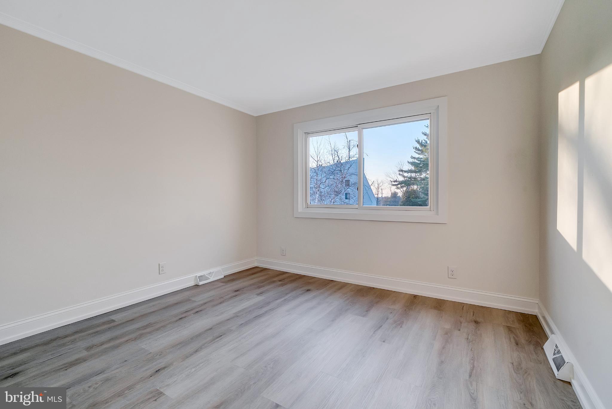 SUMMIT HOUSE - Residential