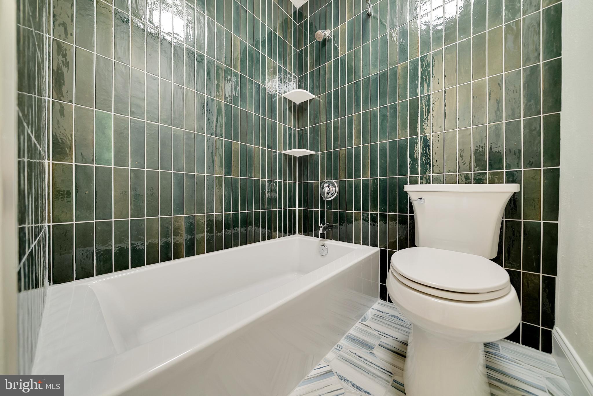 SUMMIT HOUSE - Residential