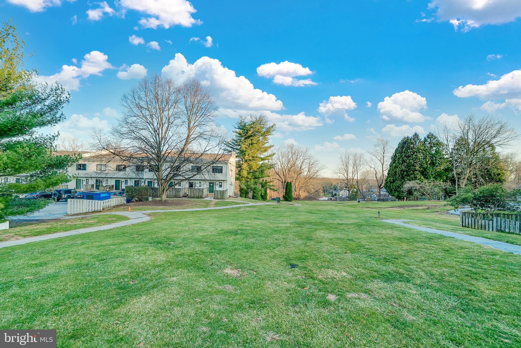 SUMMIT HOUSE - Residential