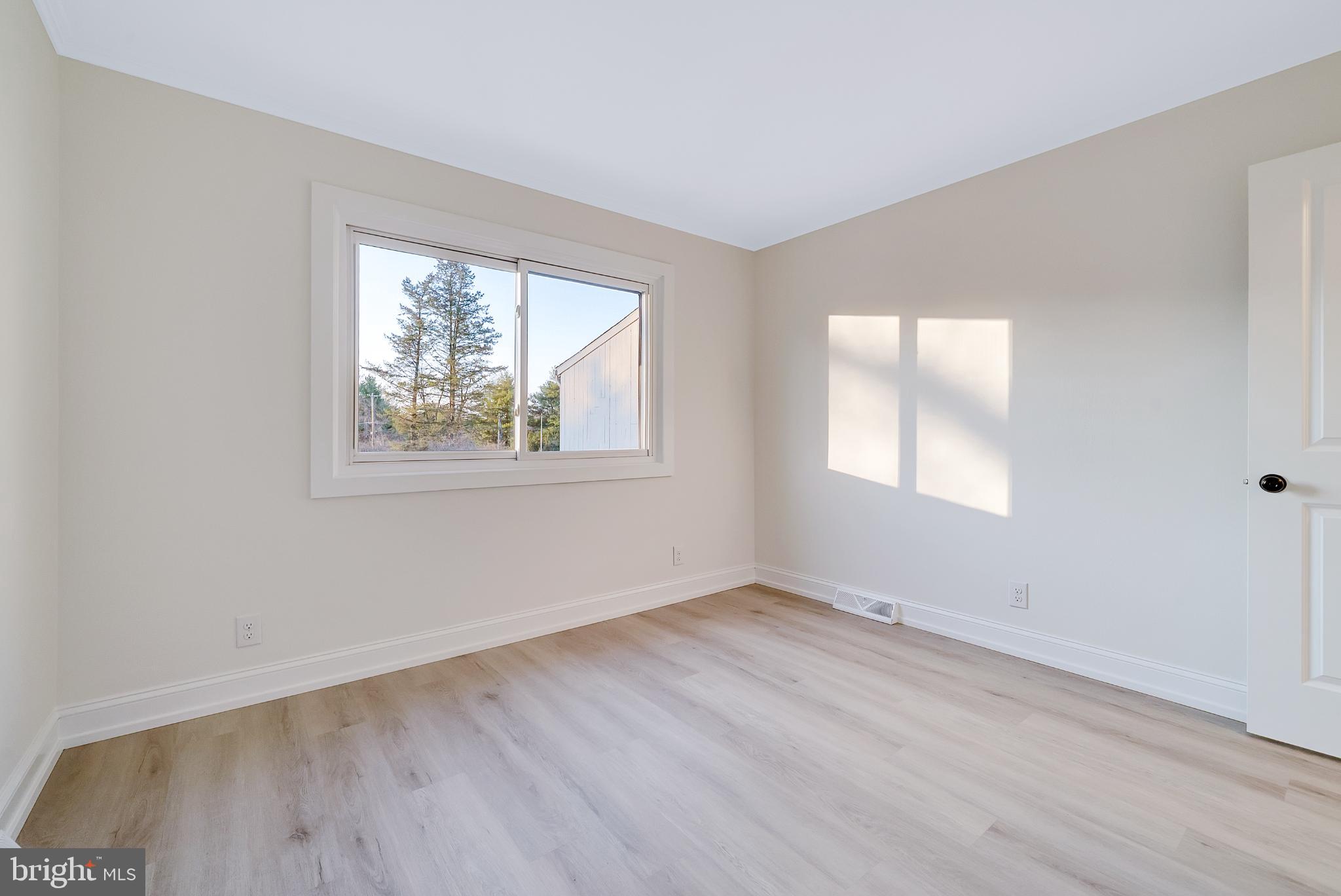 SUMMIT HOUSE - Residential