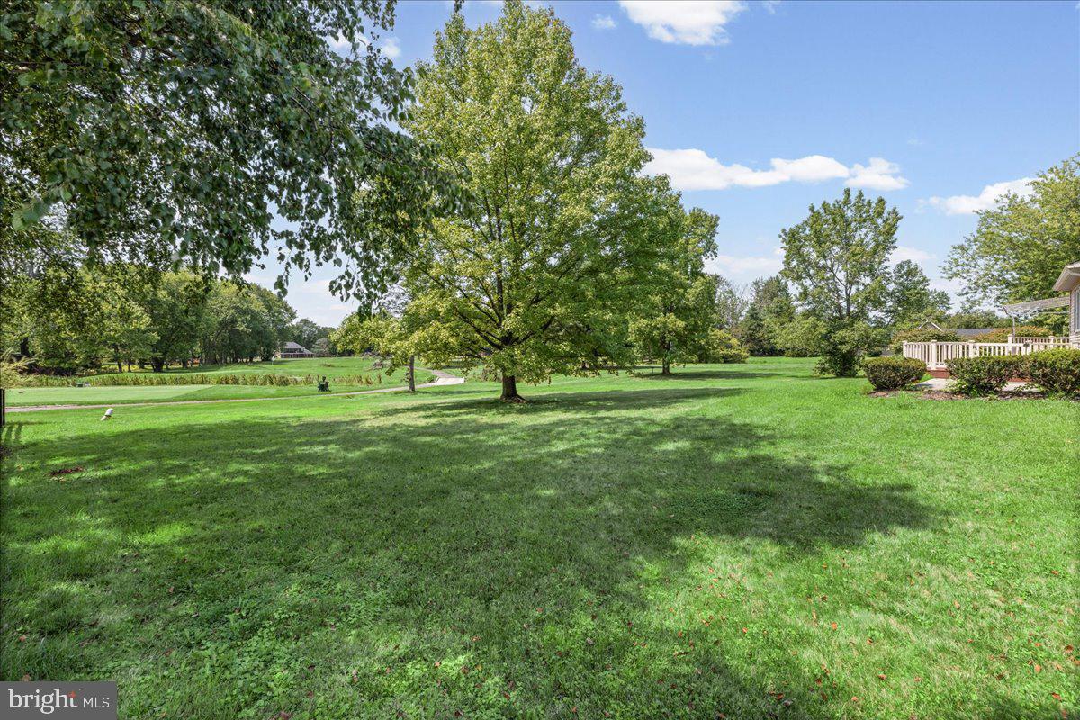2395 GREENSWARD ROAD N
