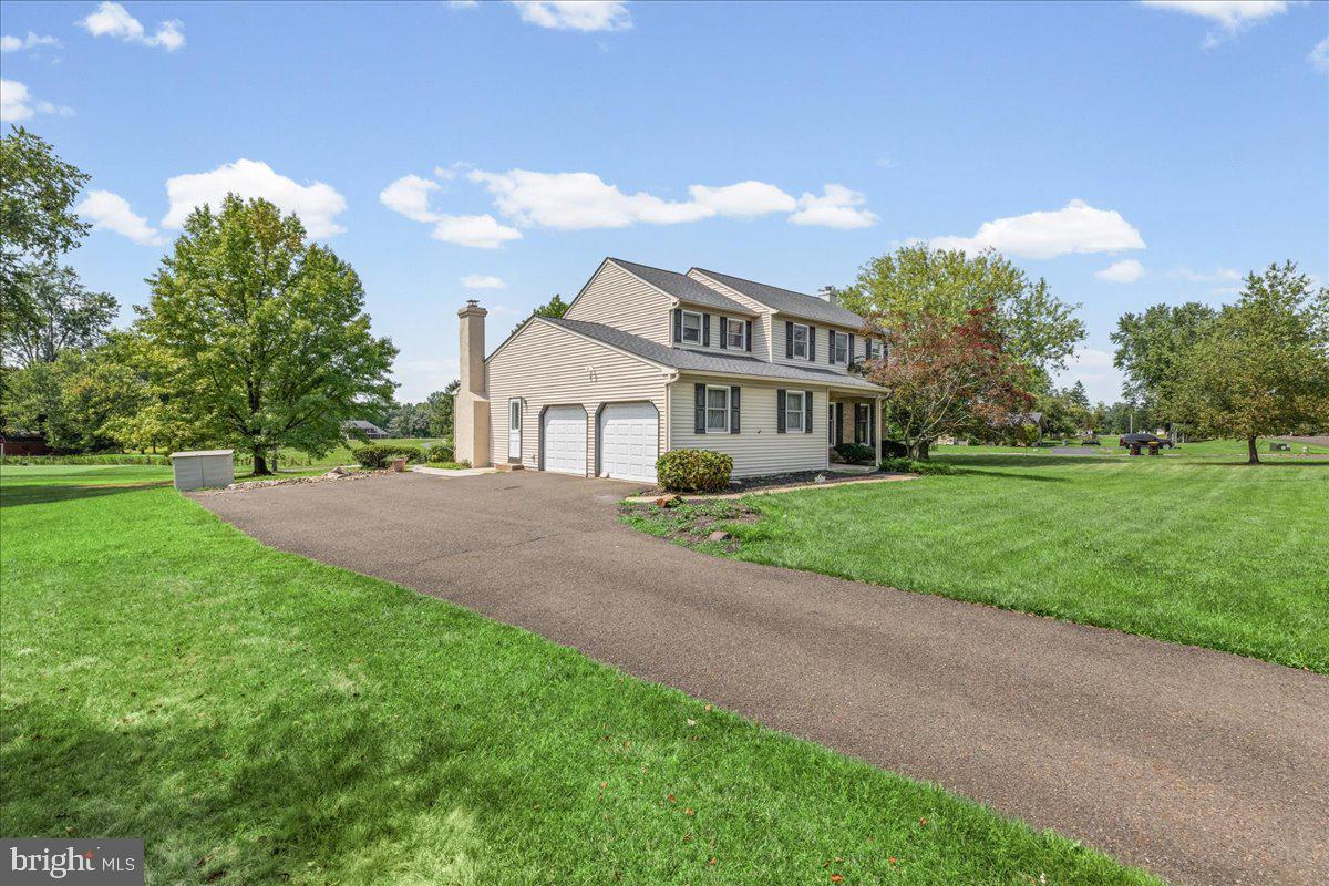 2395 GREENSWARD ROAD N