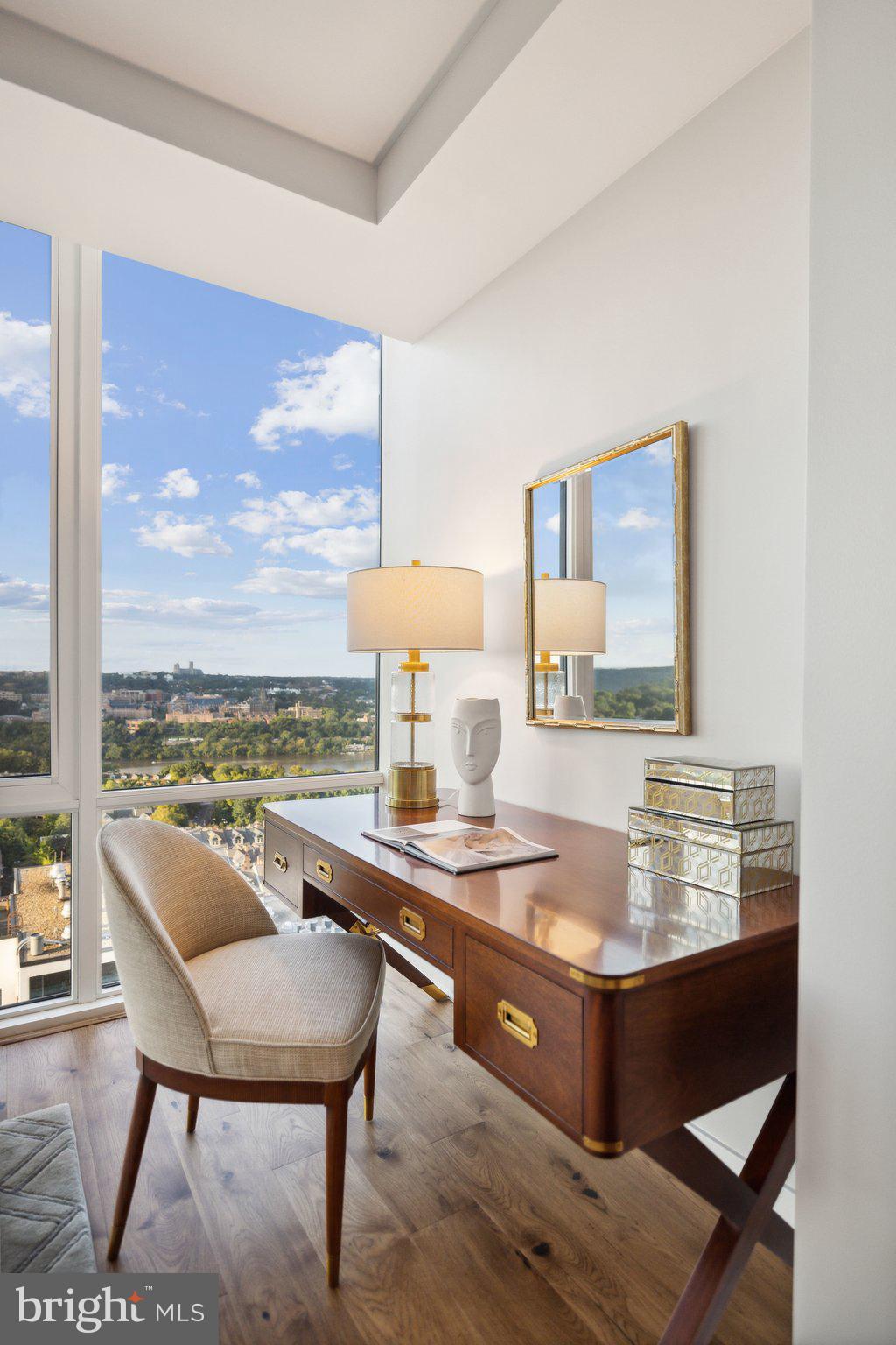 ROSSLYN - Residential