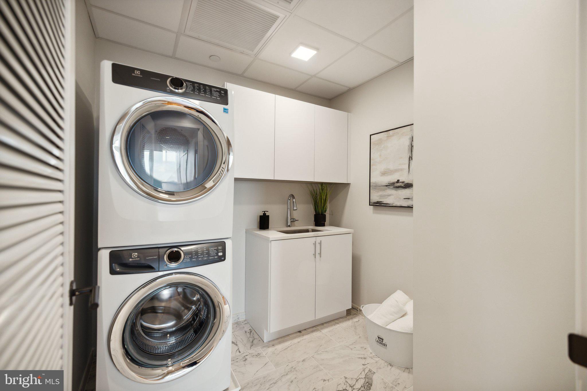 ROSSLYN - Residential