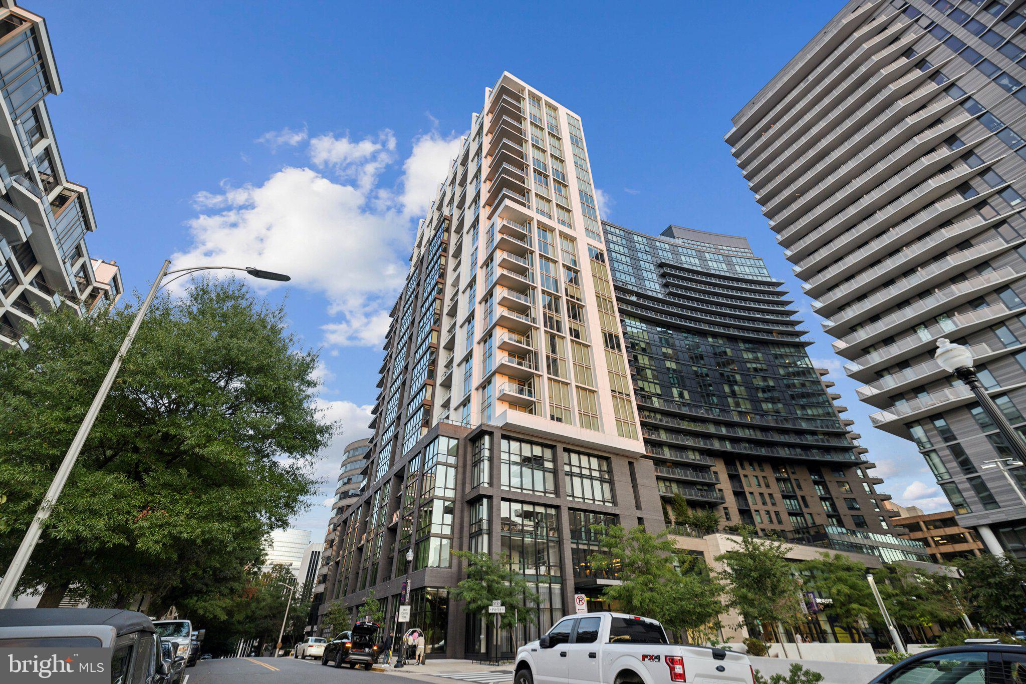 ROSSLYN - Residential