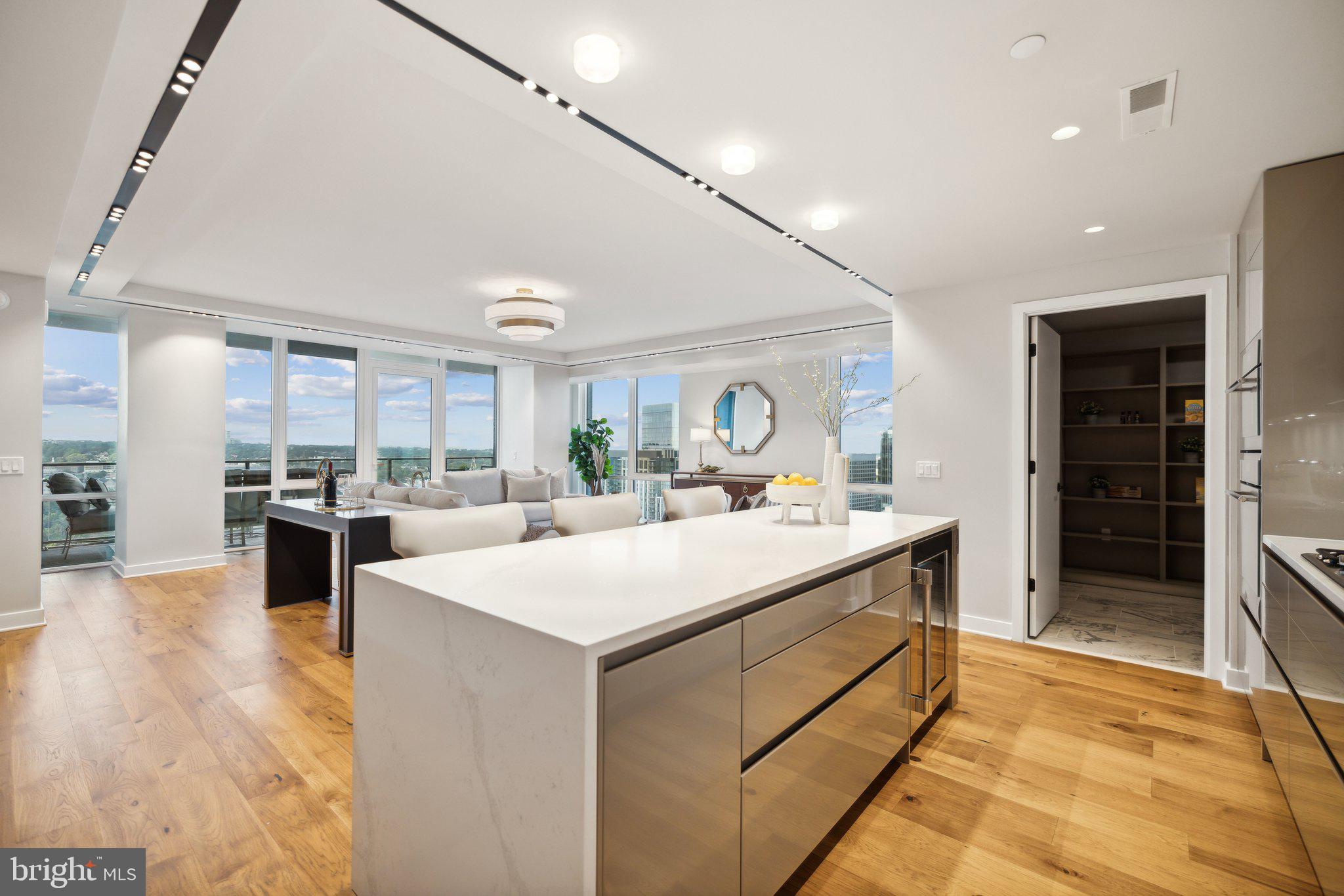 ROSSLYN - Residential