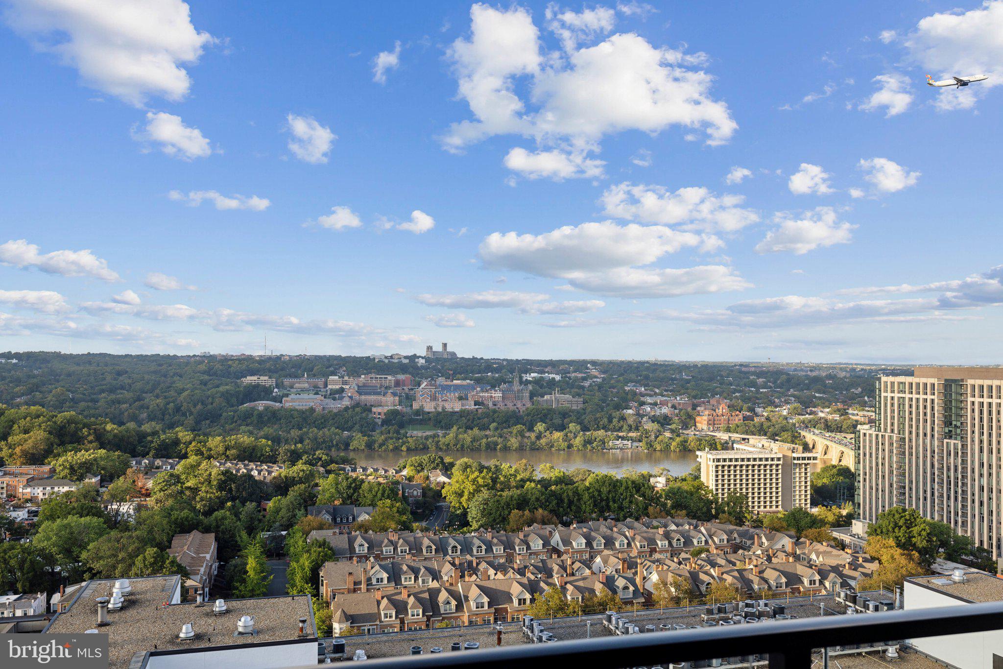 ROSSLYN - Residential