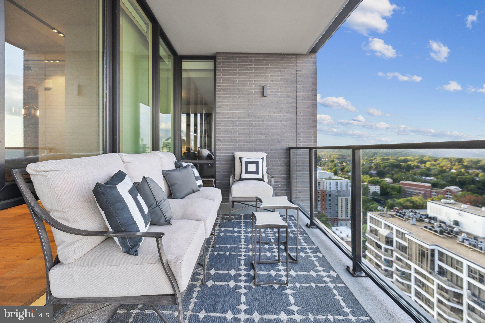 ROSSLYN - Residential